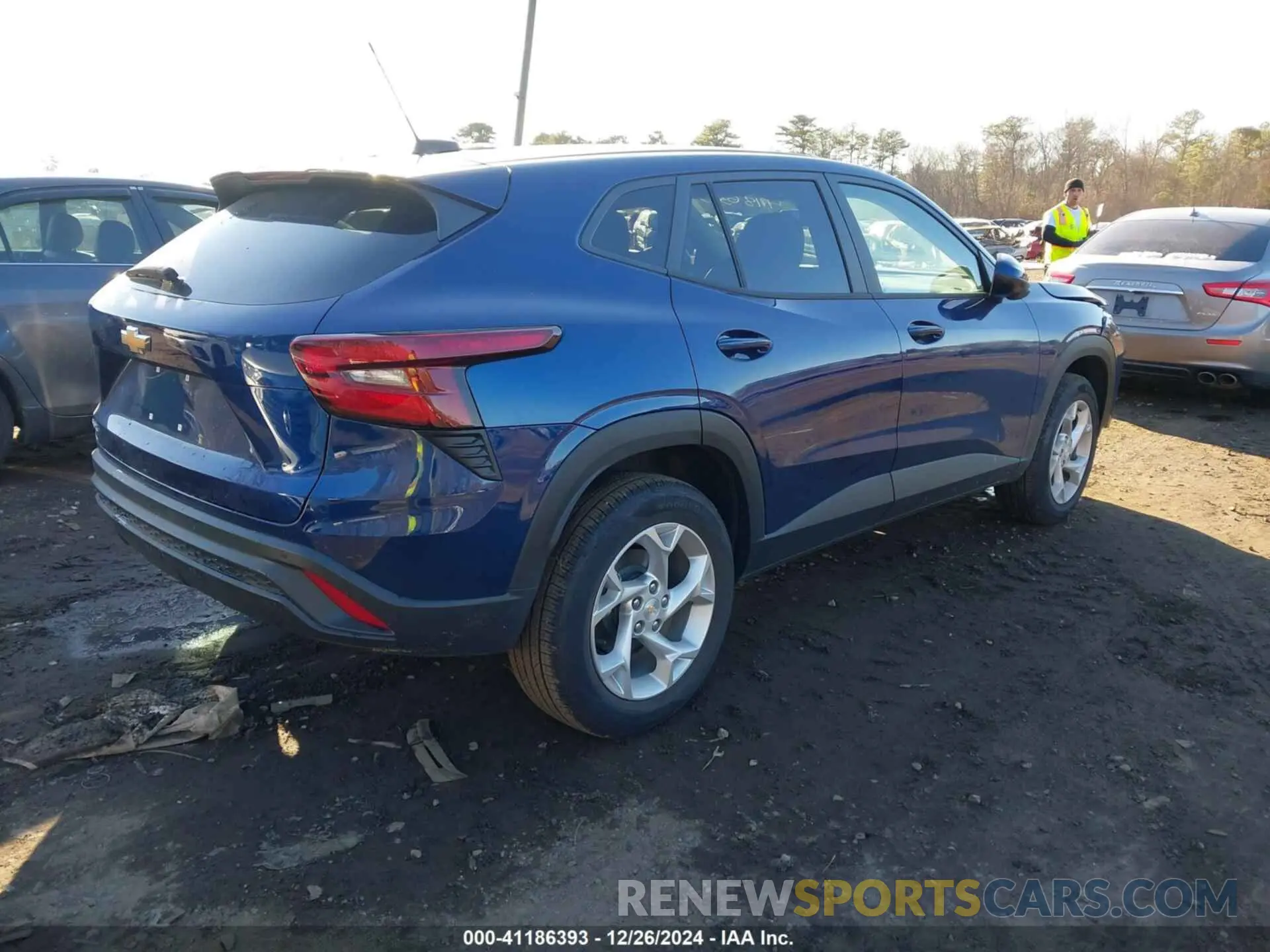4 Фотография поврежденного автомобиля KL77LFE24RC213903 CHEVROLET TRAX 2024