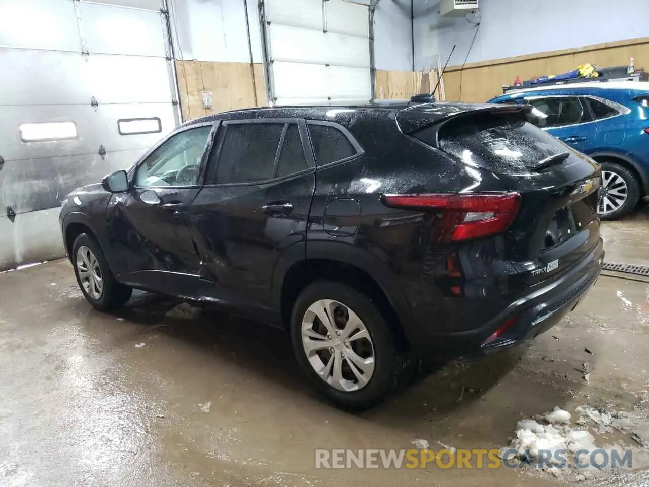 2 Photograph of a damaged car KL77LFE25RC037086 CHEVROLET TRAX 2024