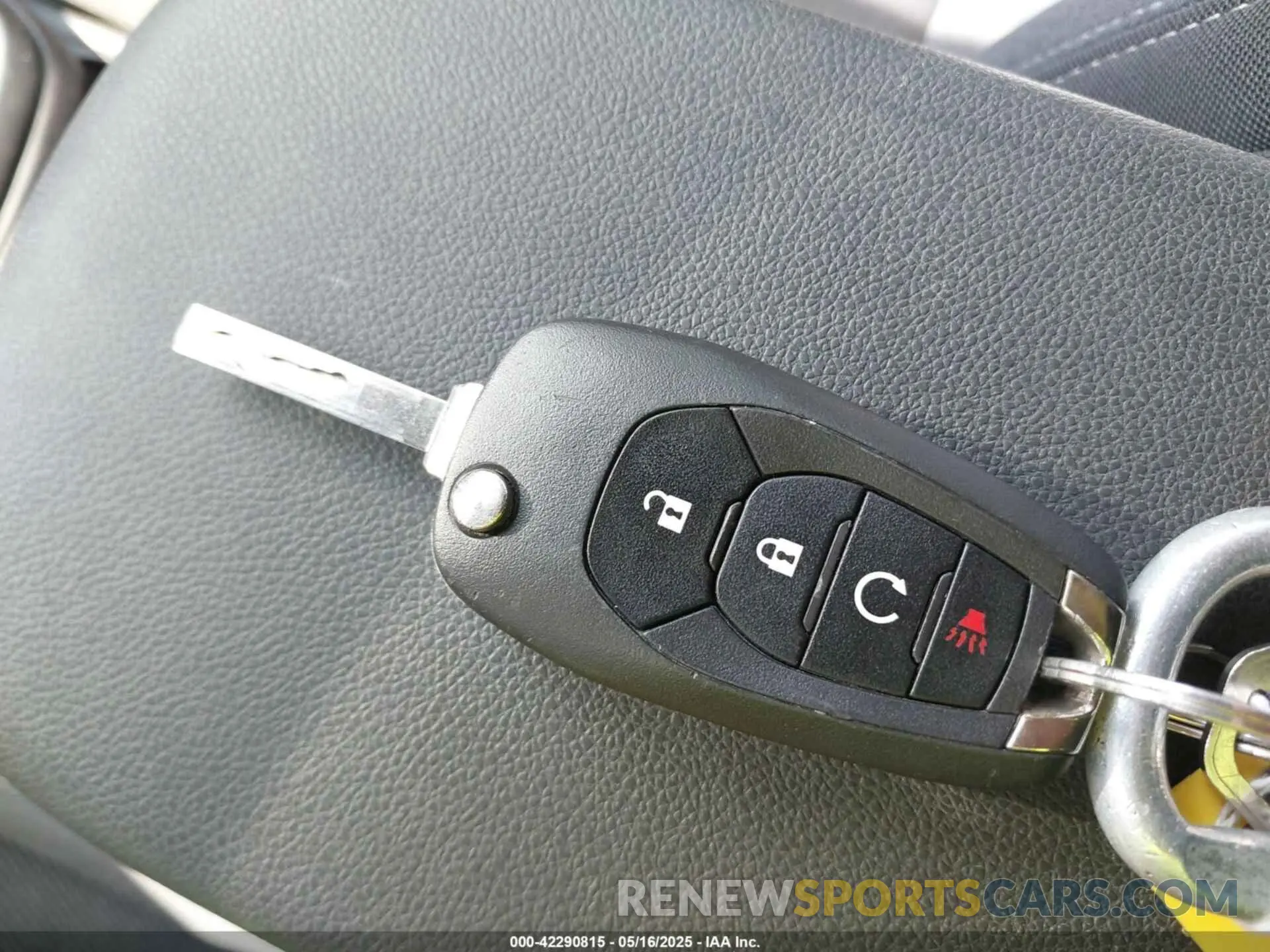 11 Фотография поврежденного автомобиля KL77LFE25RC166283 CHEVROLET TRAX 2024