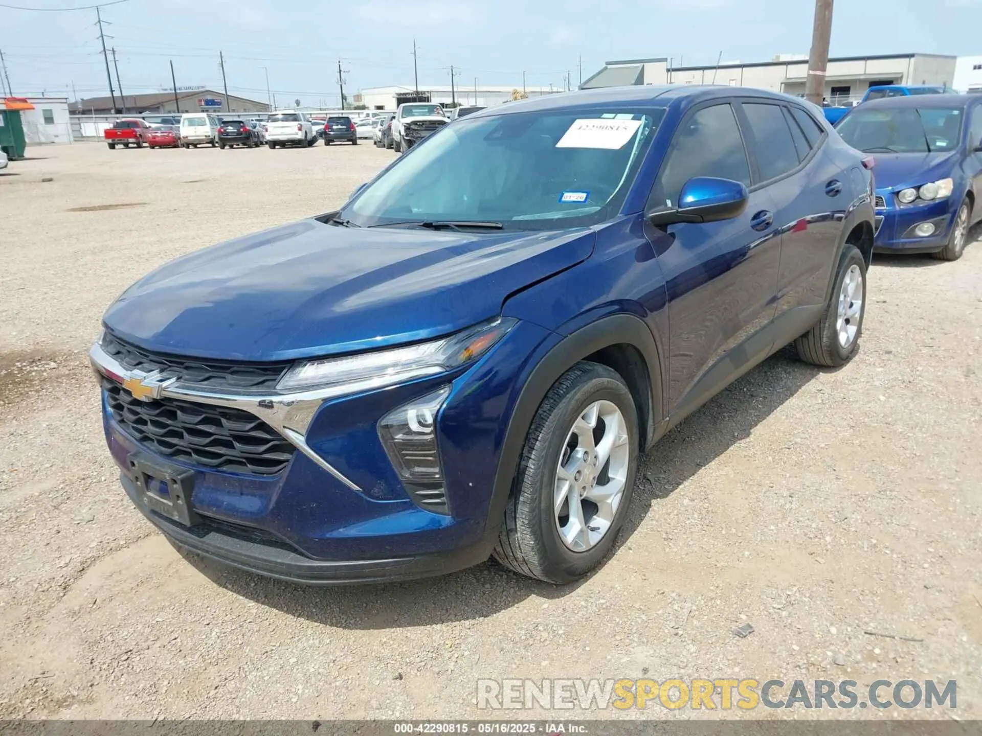 2 Фотография поврежденного автомобиля KL77LFE25RC166283 CHEVROLET TRAX 2024