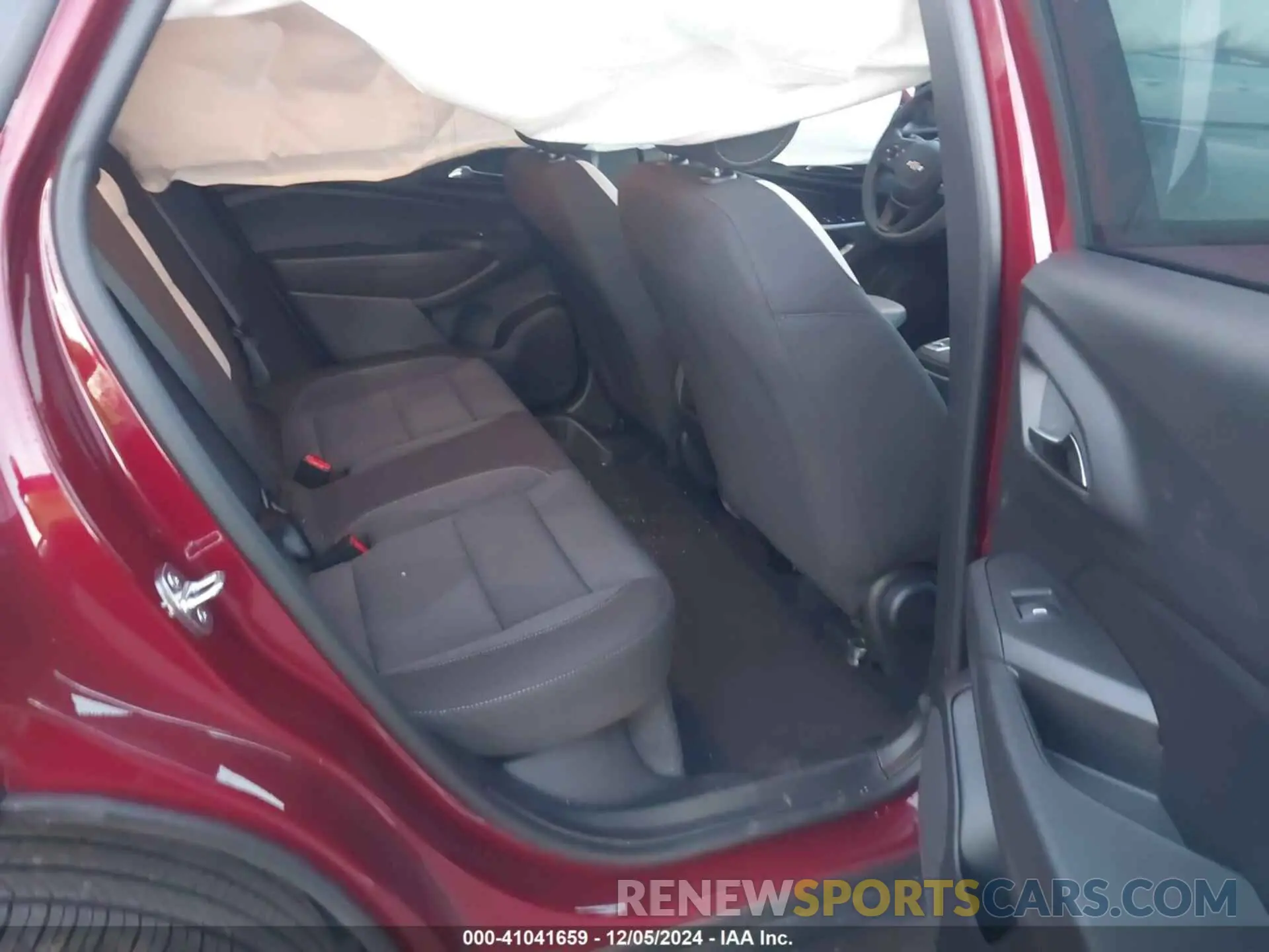 8 Photograph of a damaged car KL77LFE26RC102222 CHEVROLET TRAX 2024