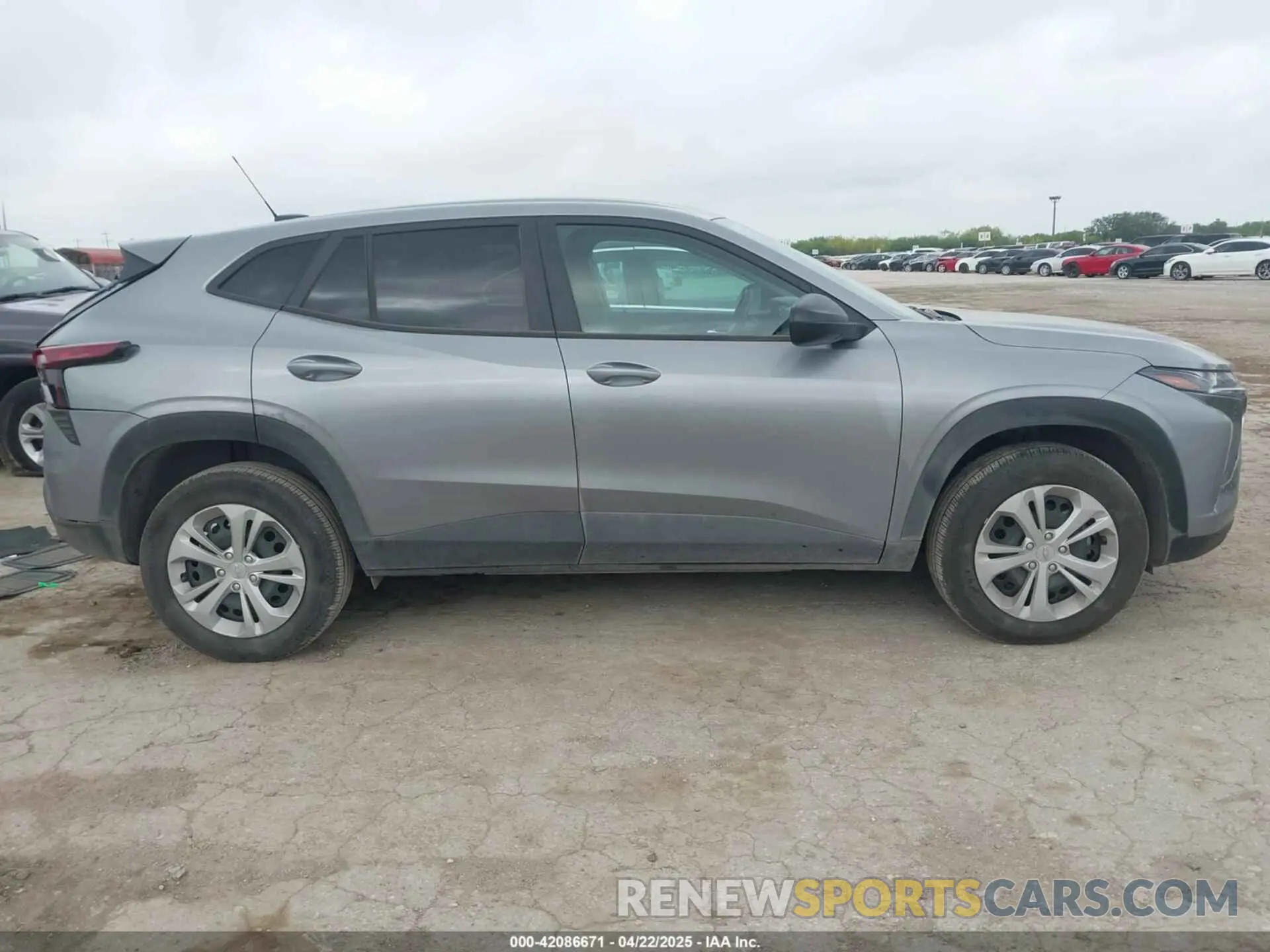 13 Photograph of a damaged car KL77LFE26RC144292 CHEVROLET TRAX 2024