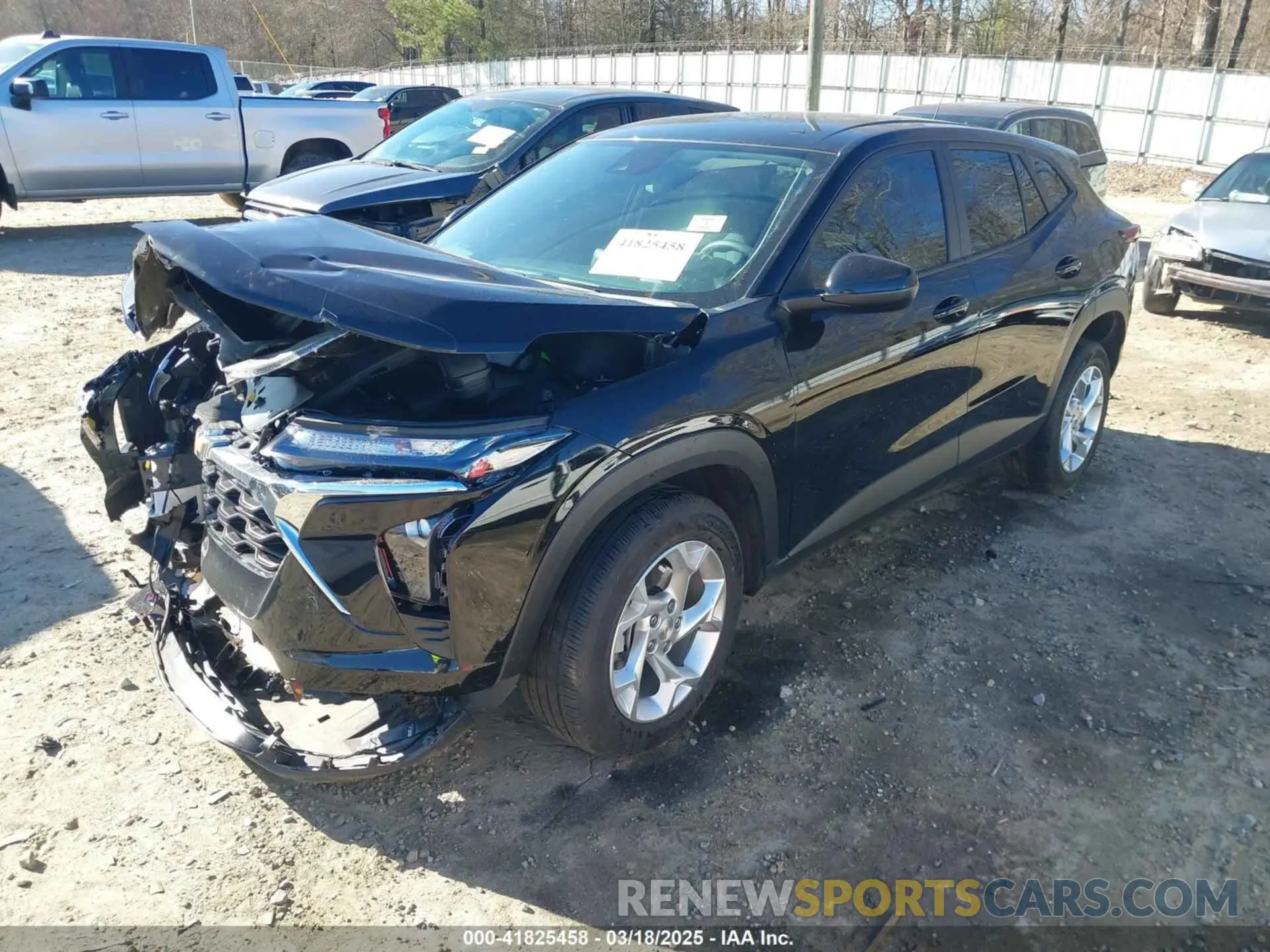 2 Фотография поврежденного автомобиля KL77LFE26RC201235 CHEVROLET TRAX 2024