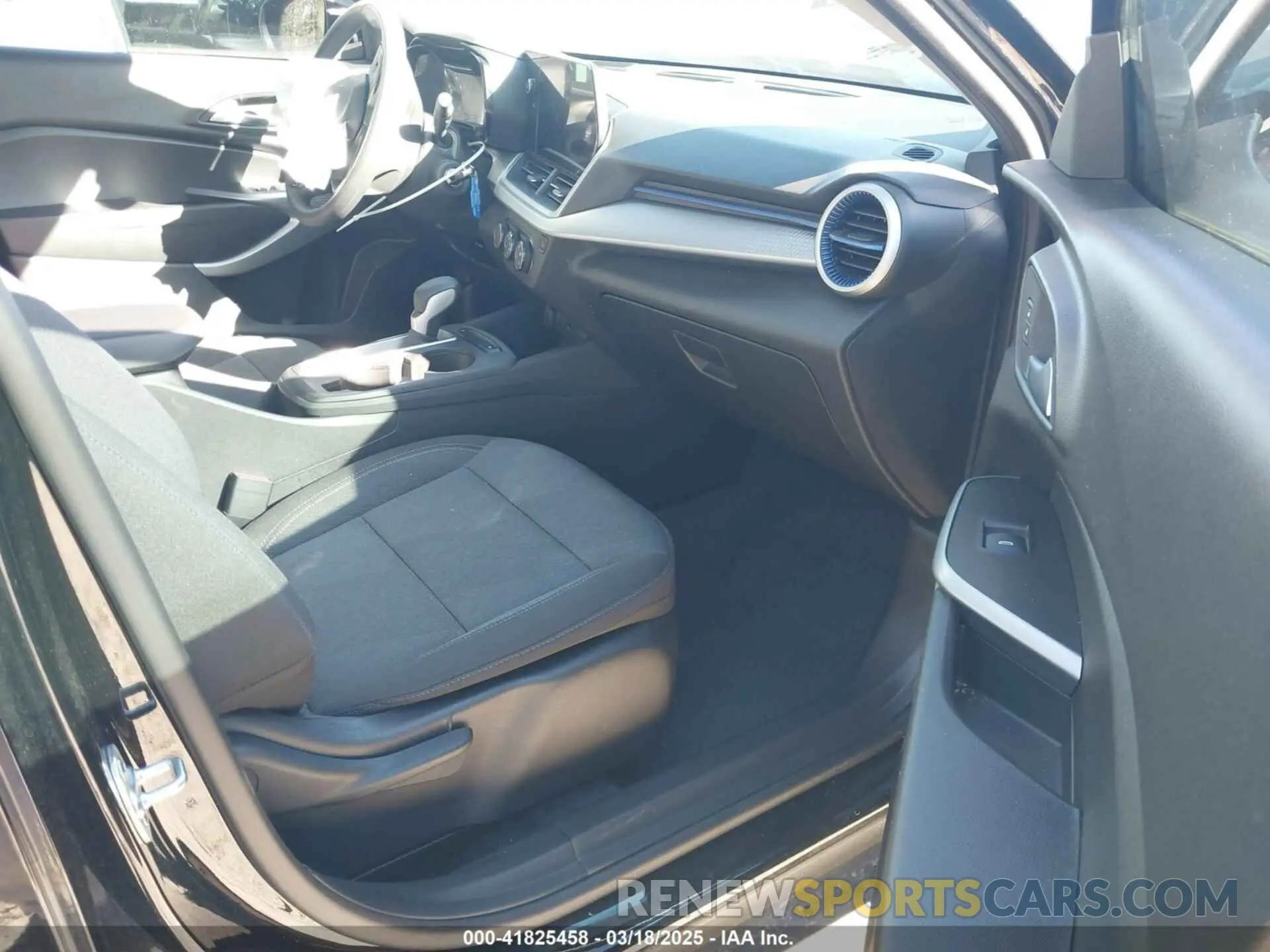 5 Фотография поврежденного автомобиля KL77LFE26RC201235 CHEVROLET TRAX 2024