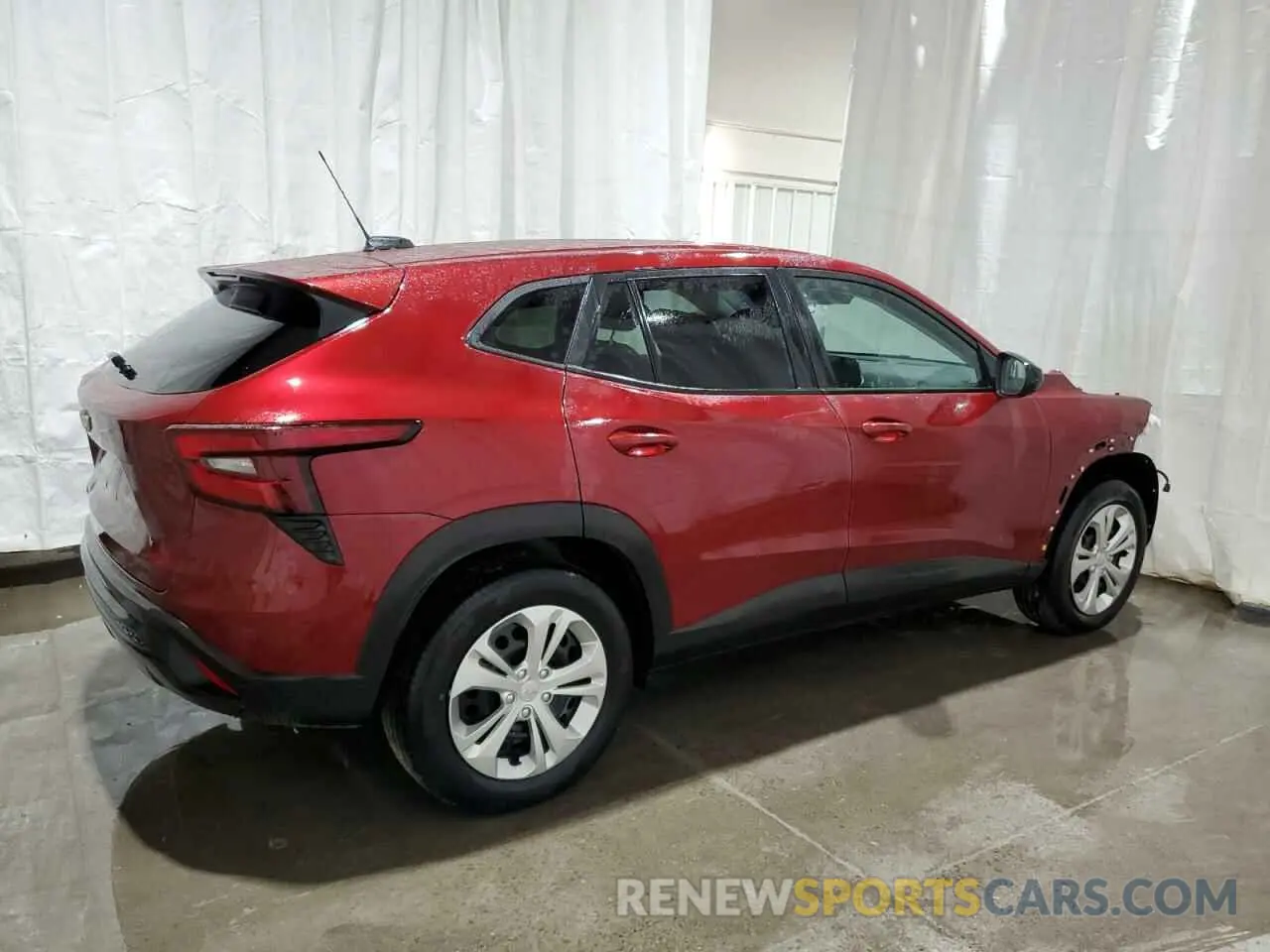 3 Фотография поврежденного автомобиля KL77LFE26RC233473 CHEVROLET TRAX 2024