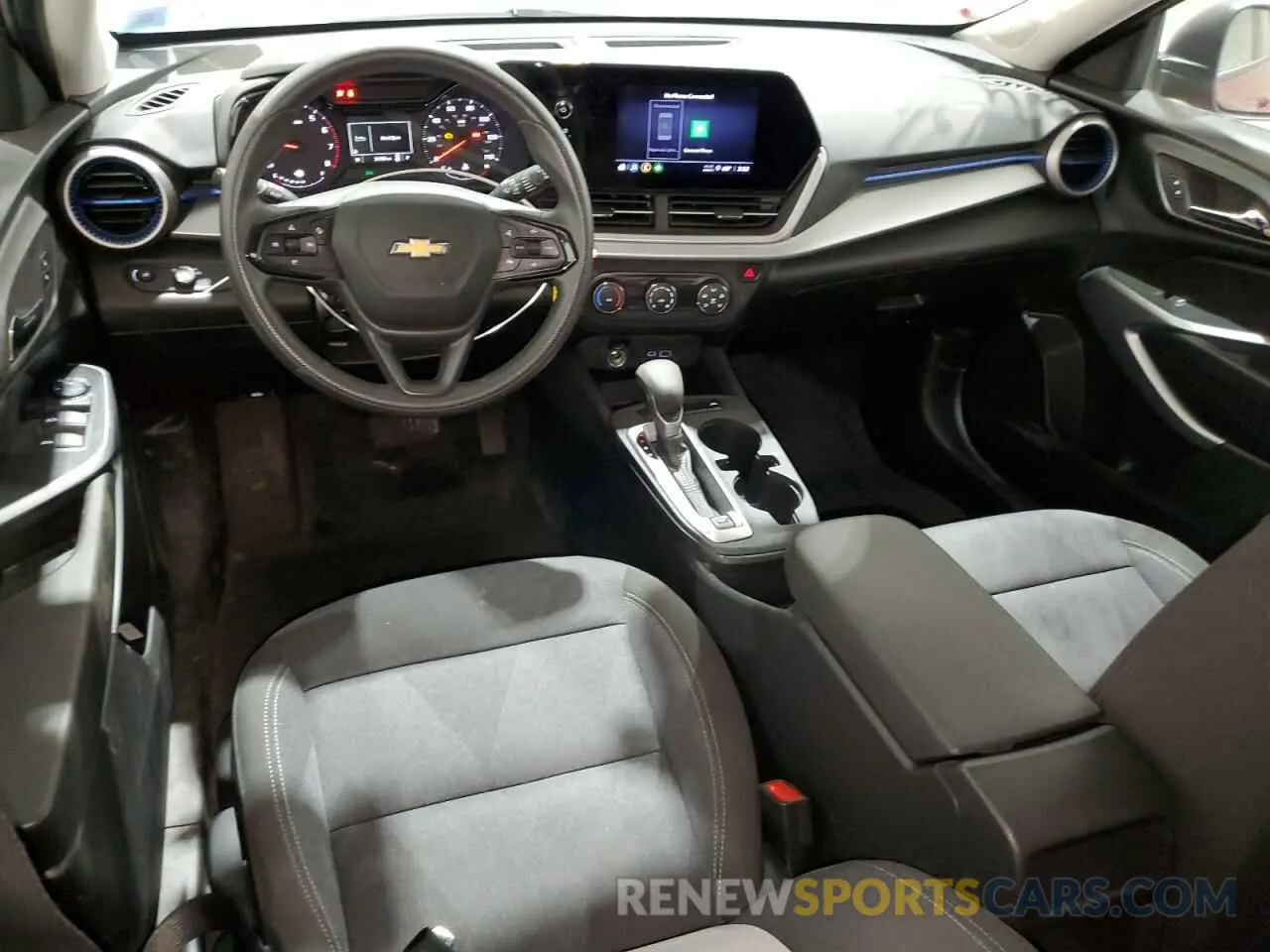 8 Фотография поврежденного автомобиля KL77LFE26RC233473 CHEVROLET TRAX 2024
