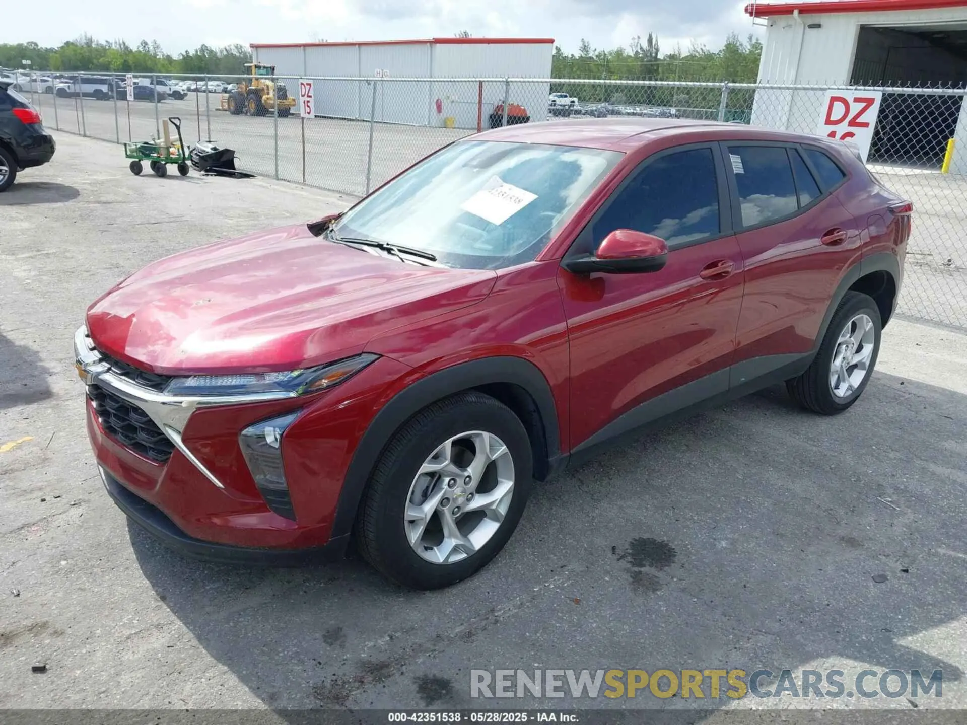 2 Photograph of a damaged car KL77LFE27RC082451 CHEVROLET TRAX 2024