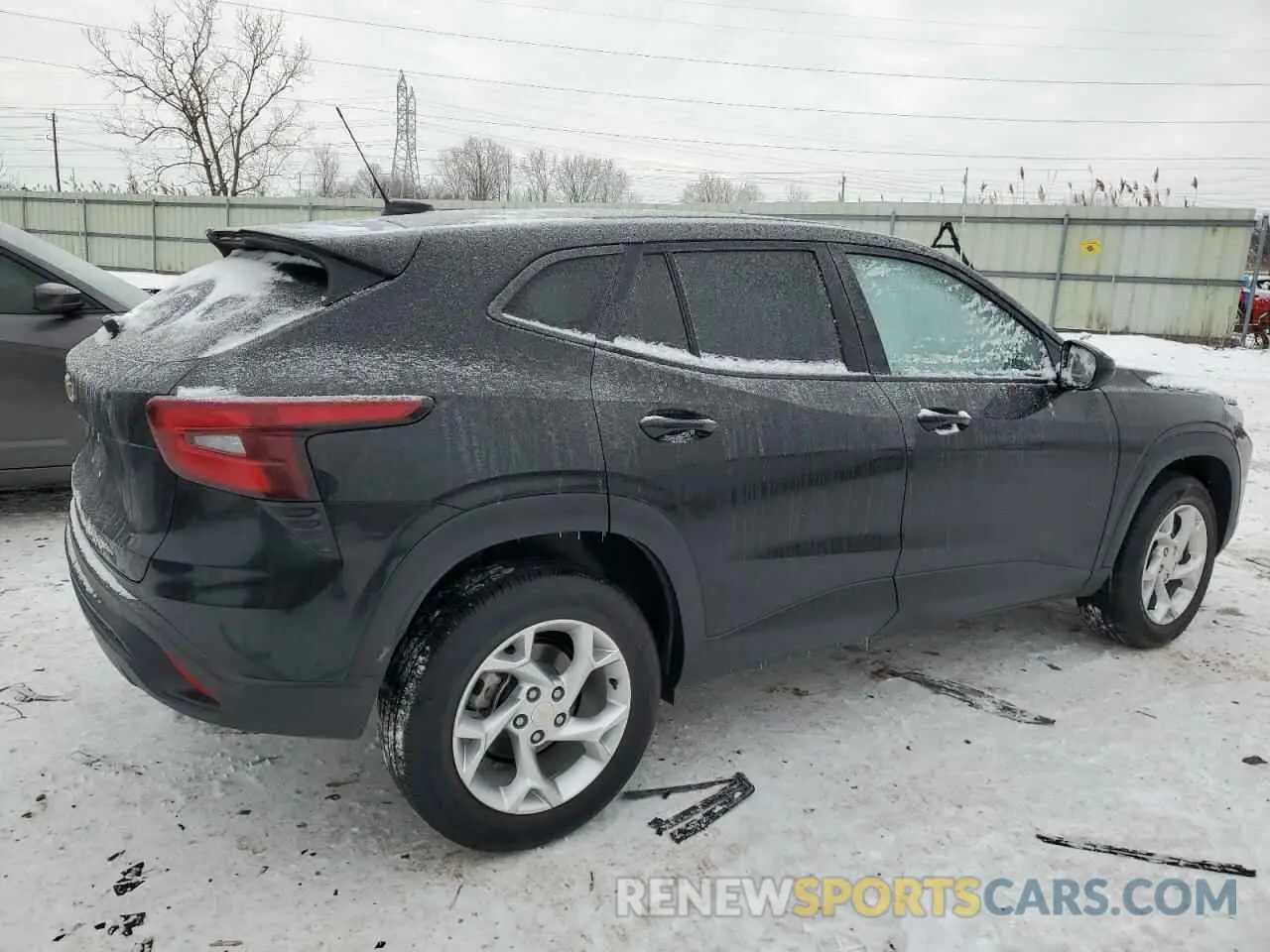 3 Фотография поврежденного автомобиля KL77LFE27RC197308 CHEVROLET TRAX 2024