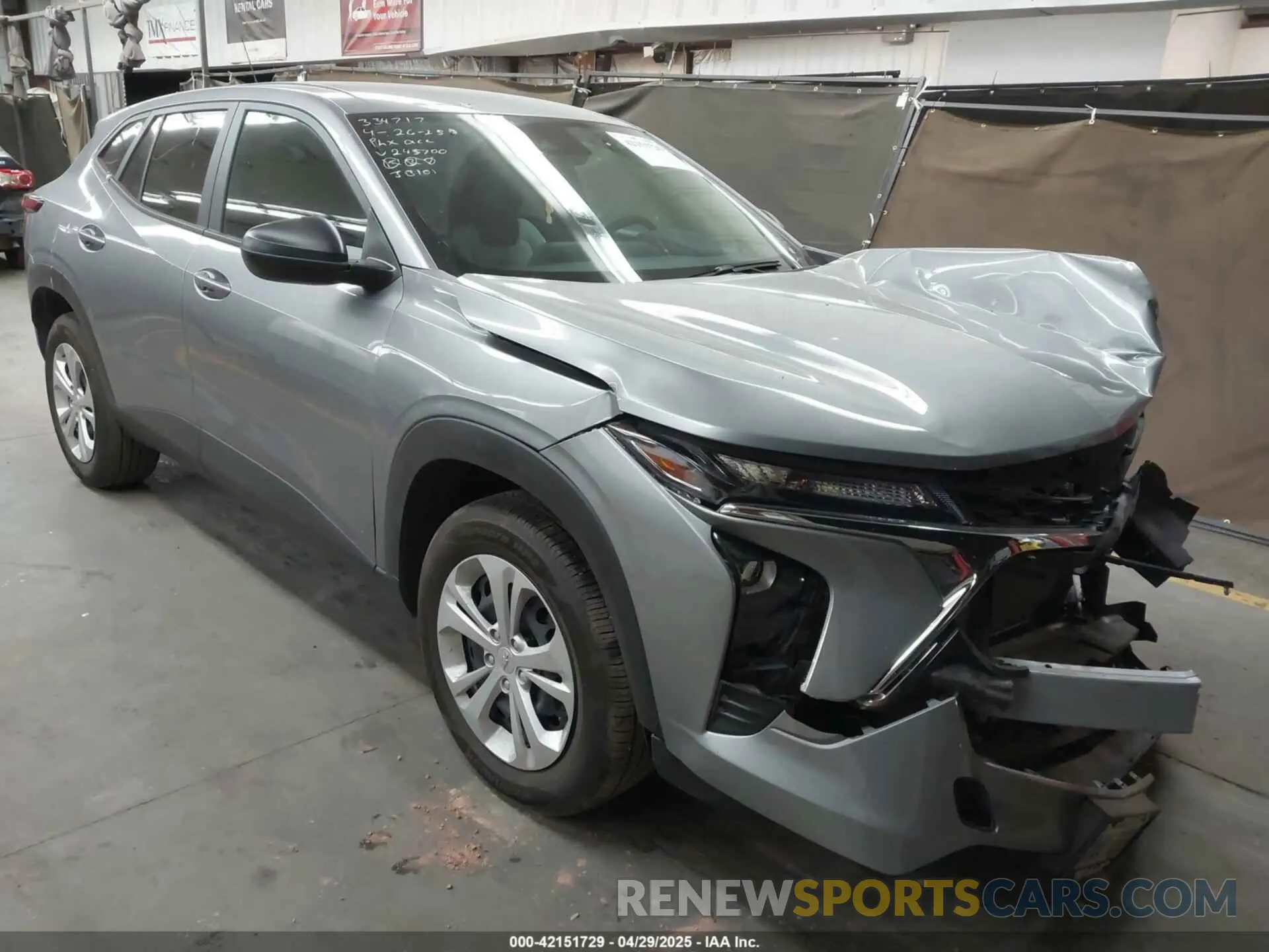 1 Фотография поврежденного автомобиля KL77LFE27RC245700 CHEVROLET TRAX 2024