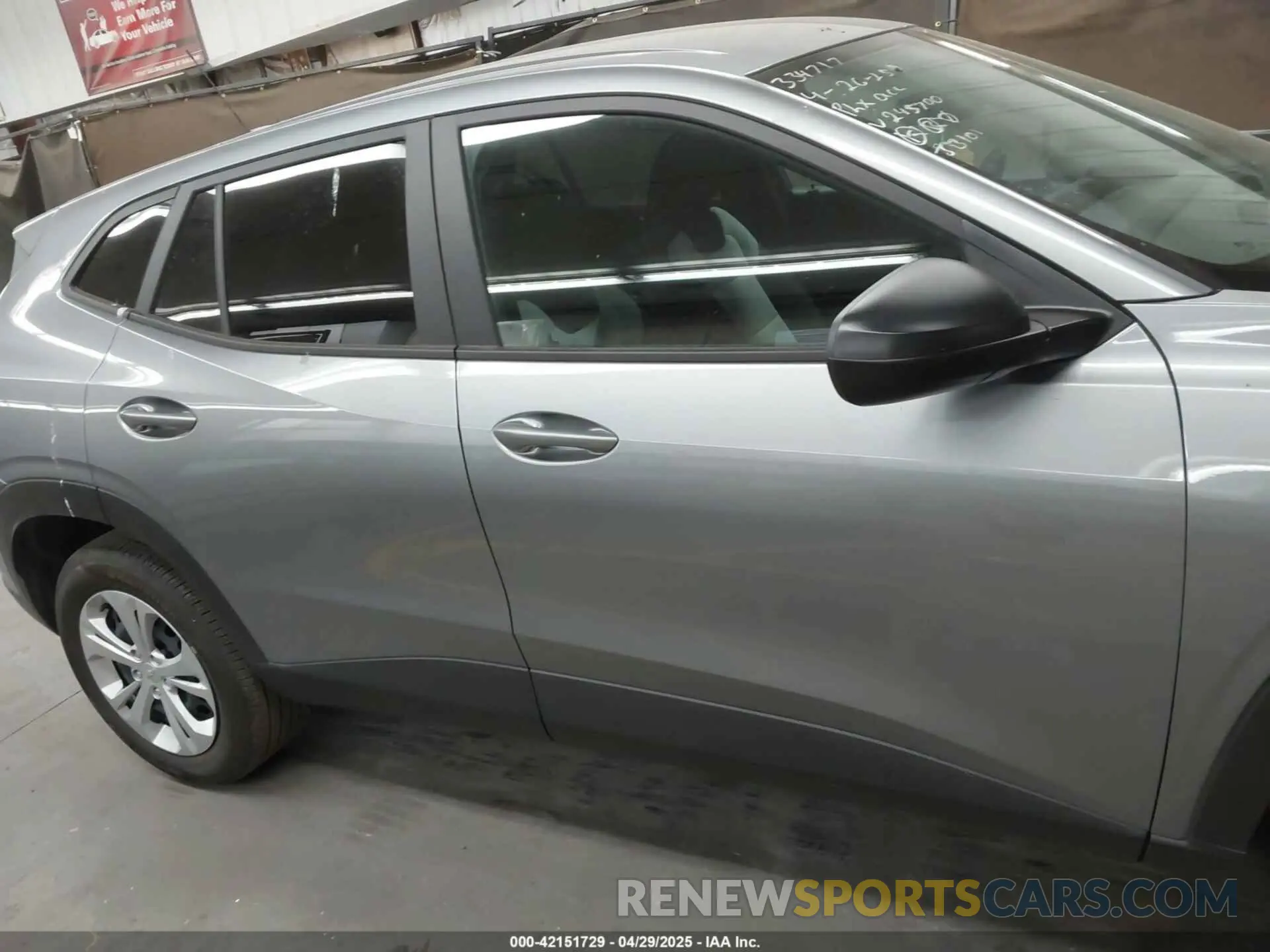 13 Фотография поврежденного автомобиля KL77LFE27RC245700 CHEVROLET TRAX 2024