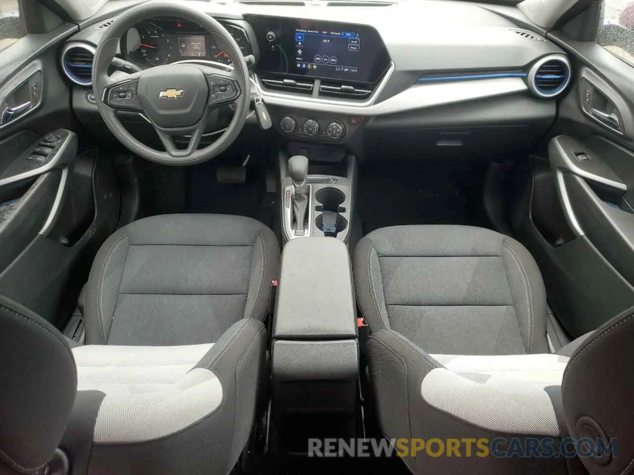 8 Photograph of a damaged car KL77LFE28RC096407 CHEVROLET TRAX 2024