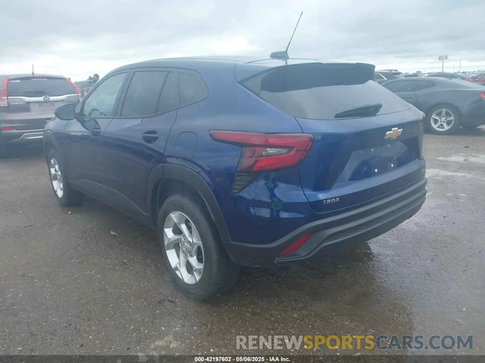 3 Photograph of a damaged car KL77LFE28RC166620 CHEVROLET TRAX 2024