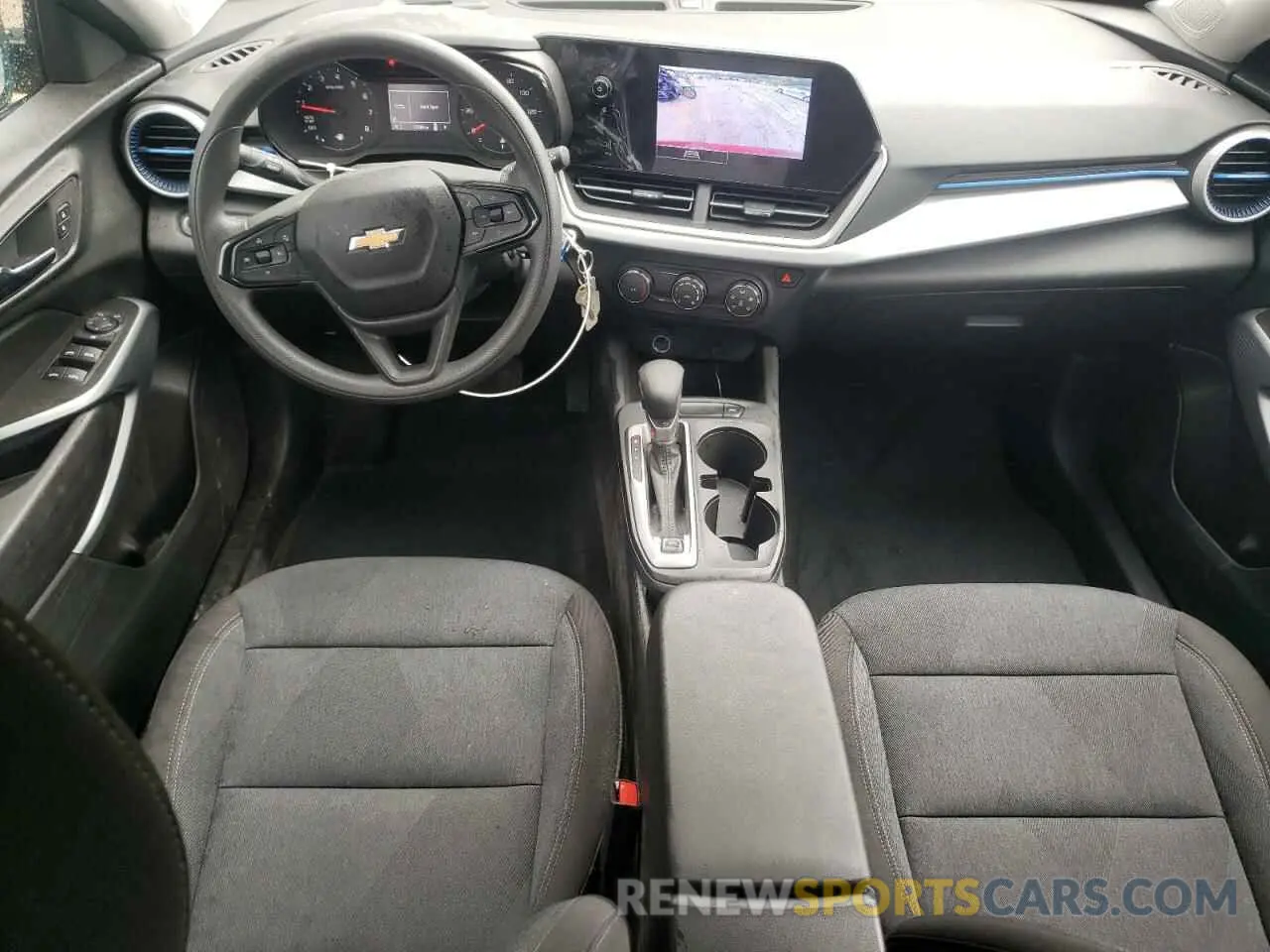 8 Фотография поврежденного автомобиля KL77LFE28RC220918 CHEVROLET TRAX 2024