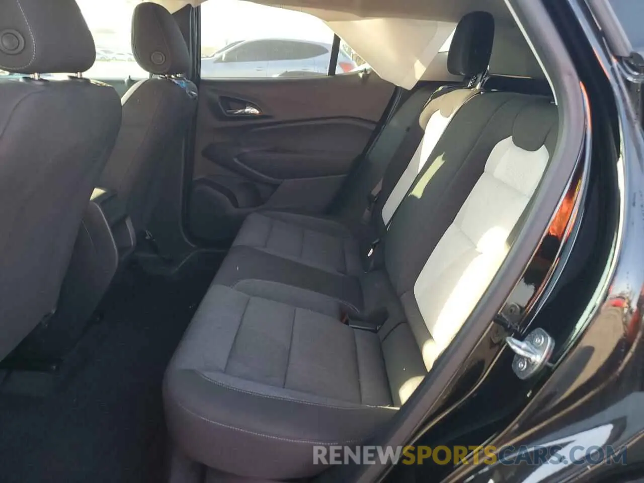 11 Фотография поврежденного автомобиля KL77LFE29RC040203 CHEVROLET TRAX 2024