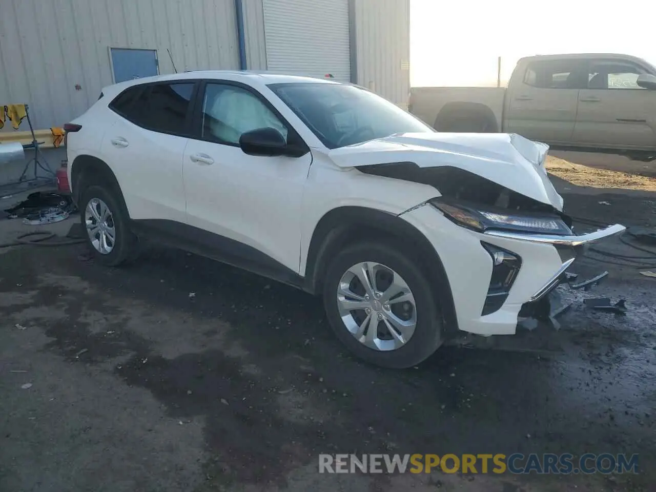 4 Фотография поврежденного автомобиля KL77LFE29RC130709 CHEVROLET TRAX 2024