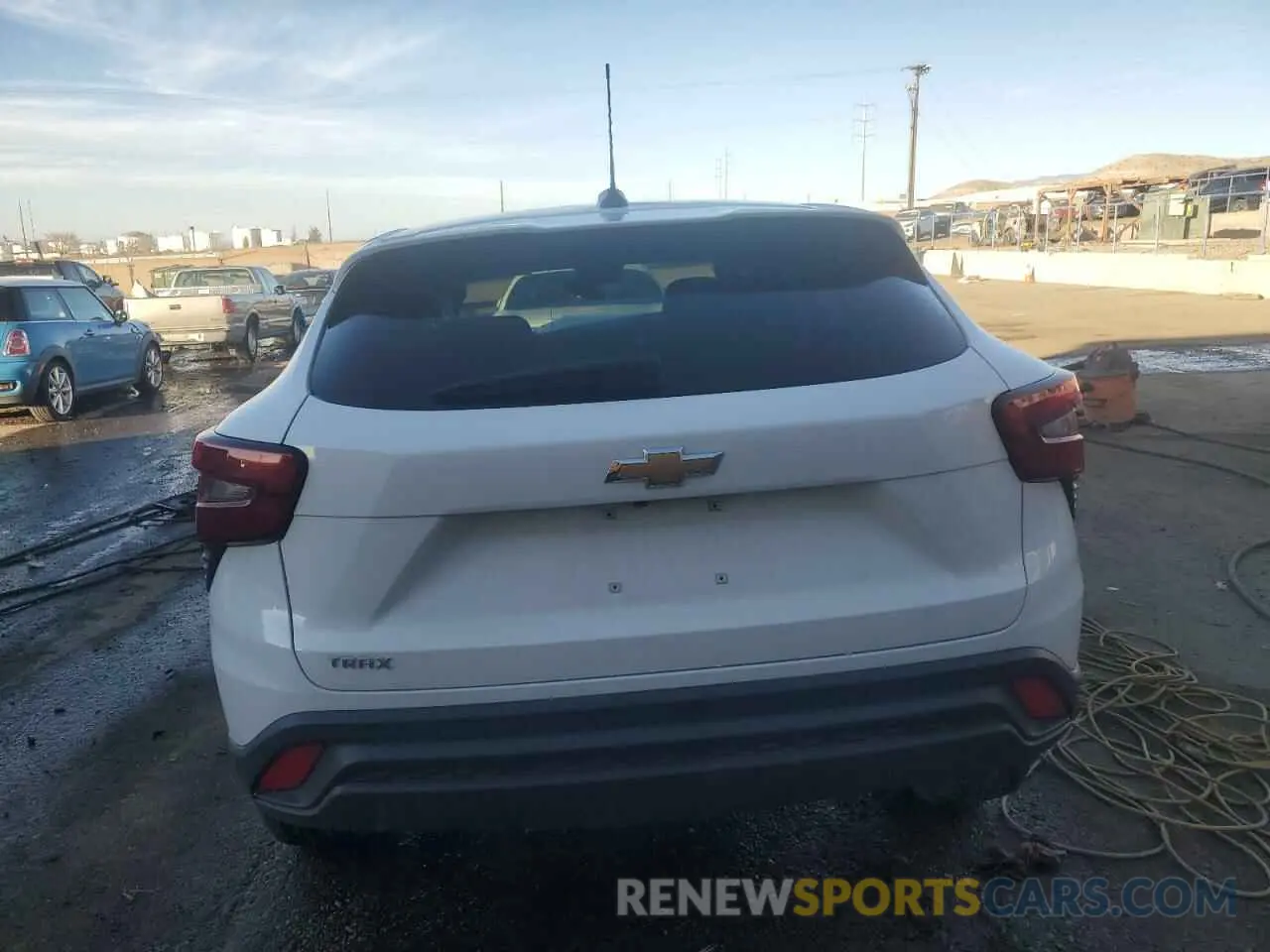6 Фотография поврежденного автомобиля KL77LFE29RC130709 CHEVROLET TRAX 2024
