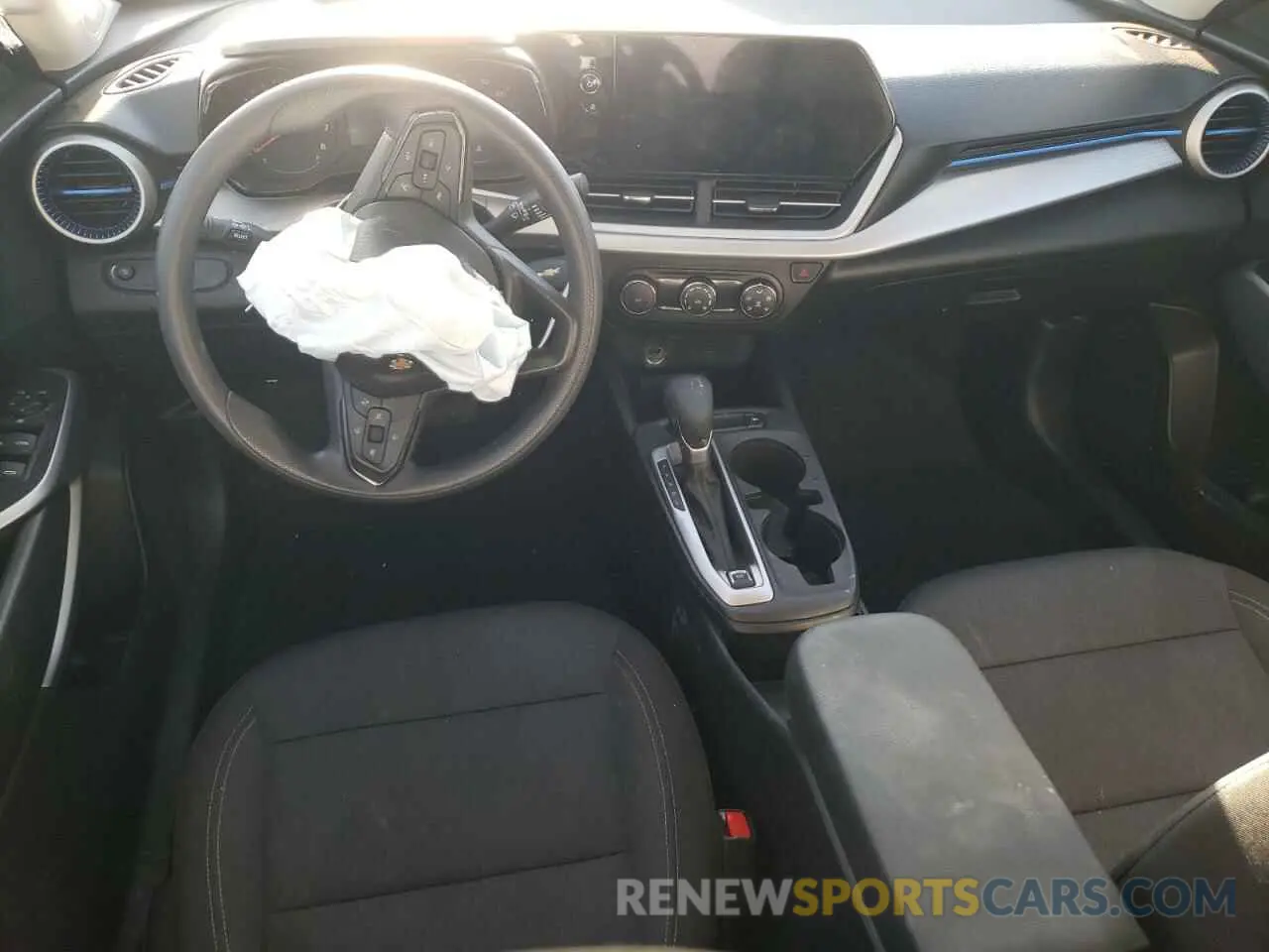 8 Фотография поврежденного автомобиля KL77LFE29RC130709 CHEVROLET TRAX 2024