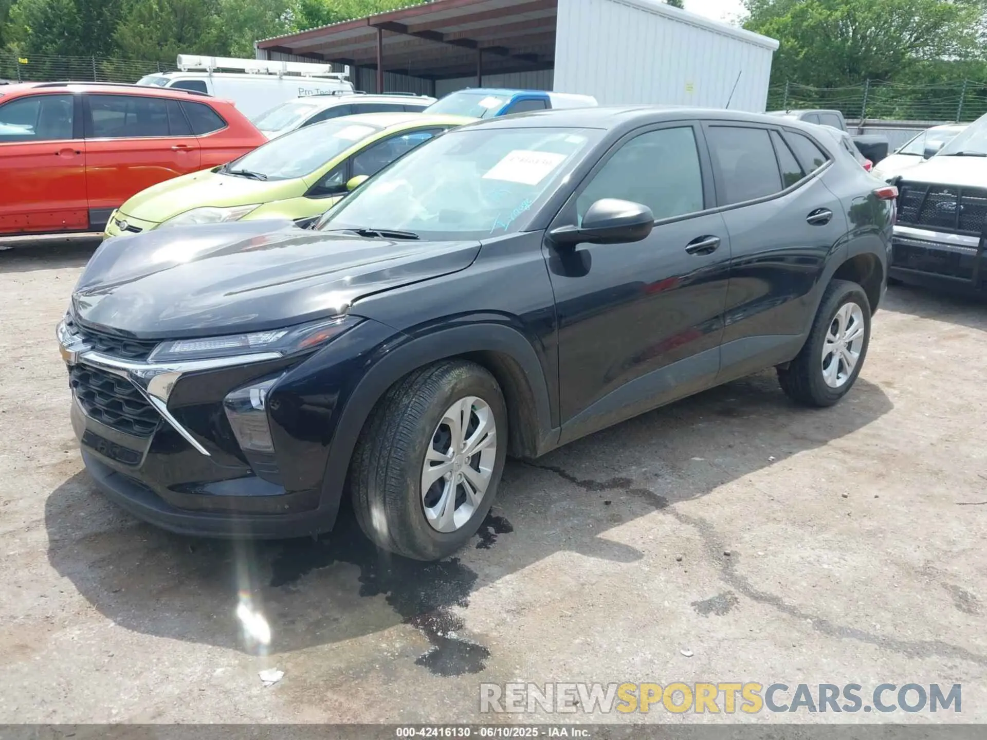 2 Фотография поврежденного автомобиля KL77LFE29RC144027 CHEVROLET TRAX 2024
