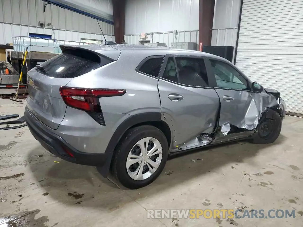 3 Фотография поврежденного автомобиля KL77LFE29RC158543 CHEVROLET TRAX 2024