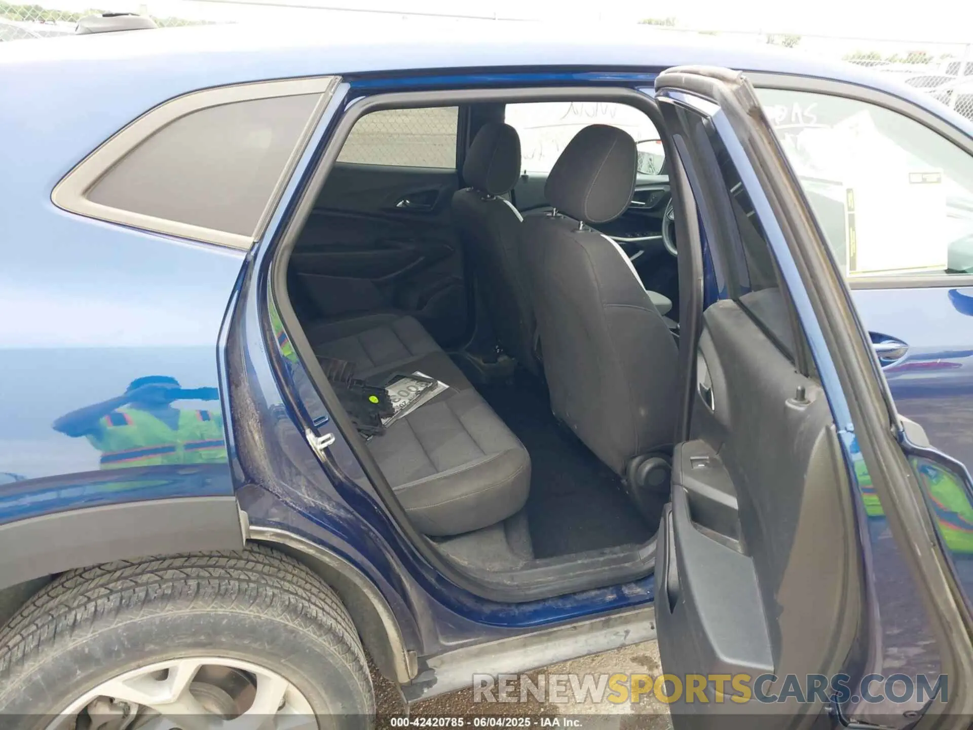 8 Photograph of a damaged car KL77LFE2XRC003337 CHEVROLET TRAX 2024