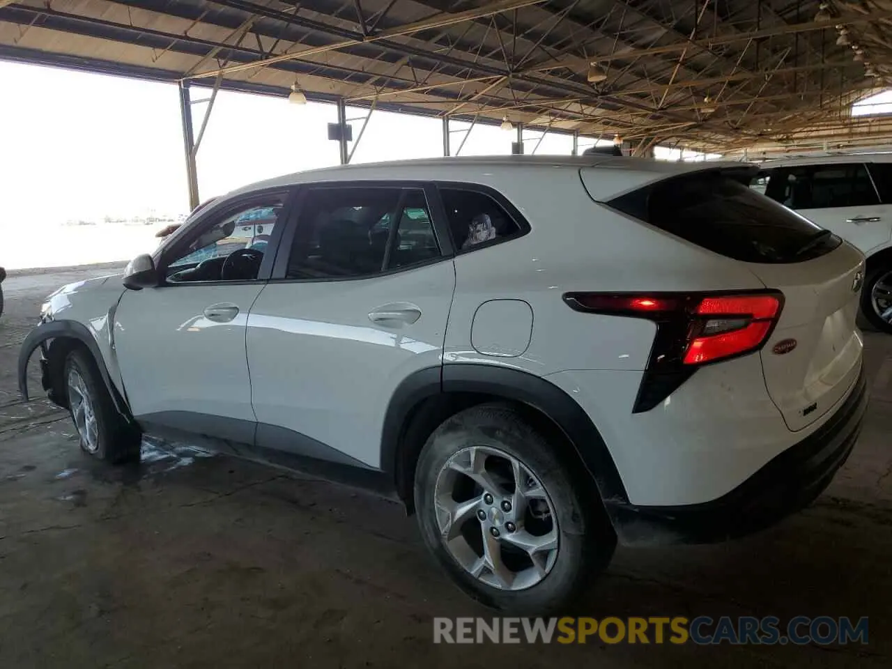 2 Photograph of a damaged car KL77LFE2XRC143405 CHEVROLET TRAX 2024