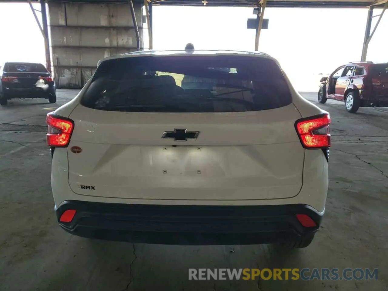 6 Photograph of a damaged car KL77LFE2XRC143405 CHEVROLET TRAX 2024