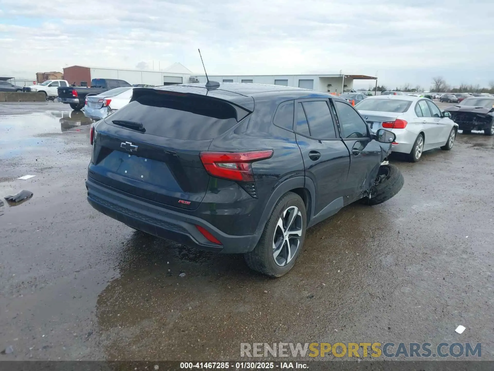 4 Photograph of a damaged car KL77LGE20RC182705 CHEVROLET TRAX 2024