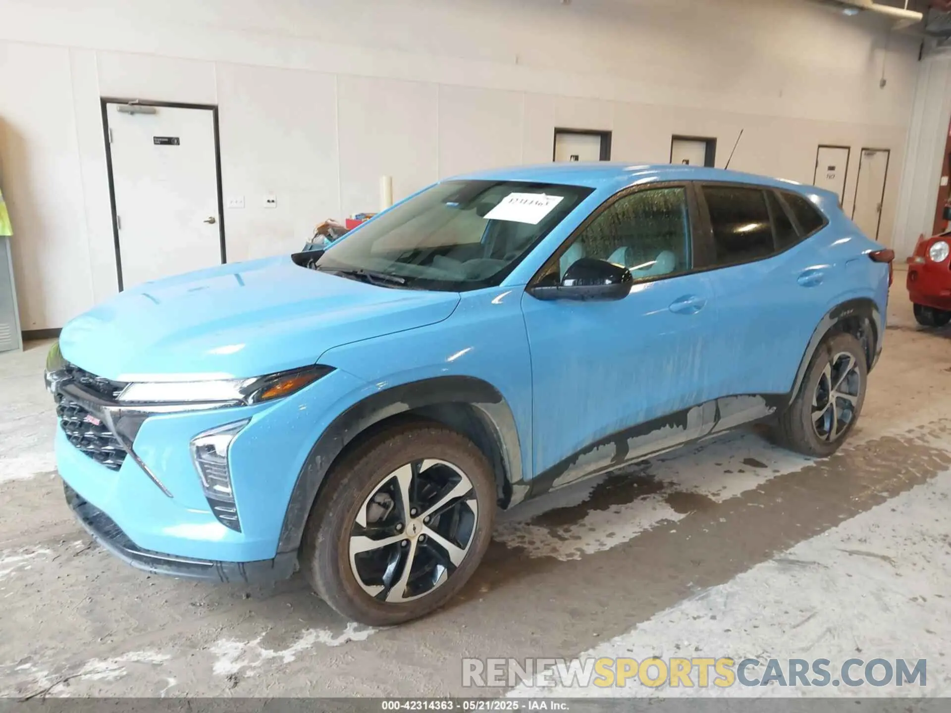 2 Фотография поврежденного автомобиля KL77LGE21RC057101 CHEVROLET TRAX 2024