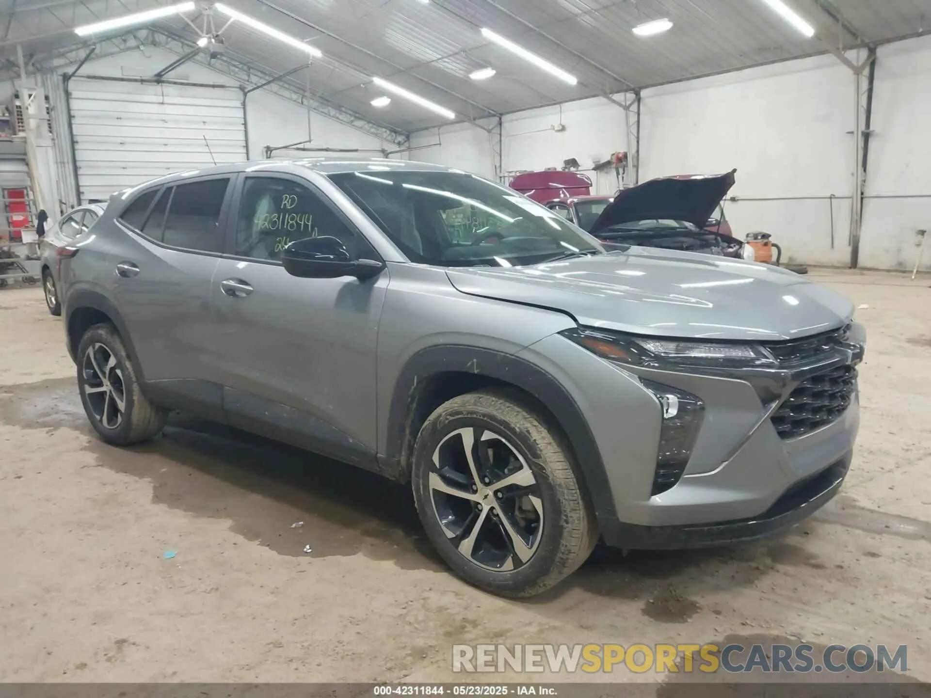 1 Фотография поврежденного автомобиля KL77LGE21RC156291 CHEVROLET TRAX 2024