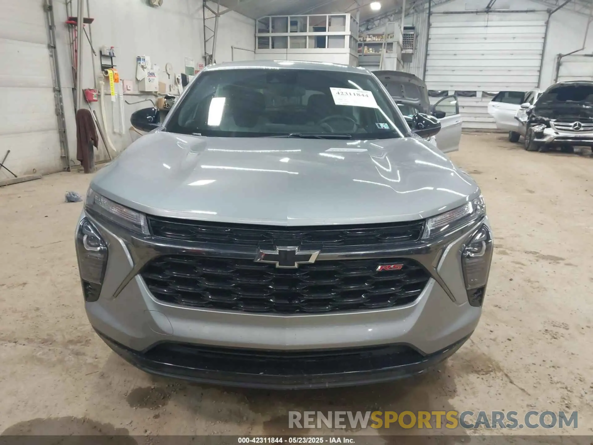 12 Фотография поврежденного автомобиля KL77LGE21RC156291 CHEVROLET TRAX 2024