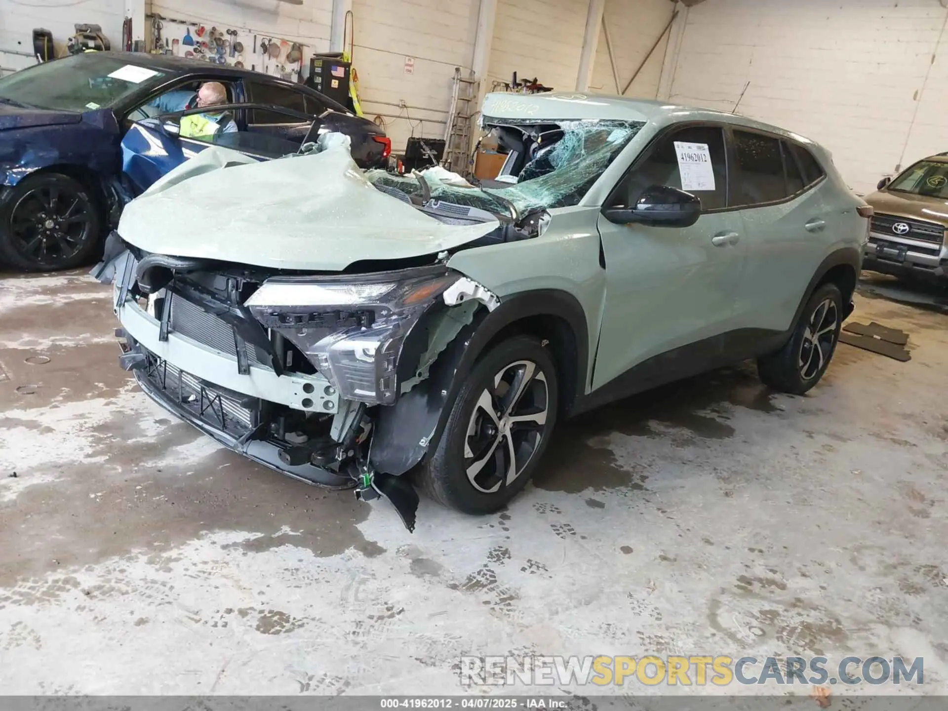 2 Photograph of a damaged car KL77LGE22RC137877 CHEVROLET TRAX 2024