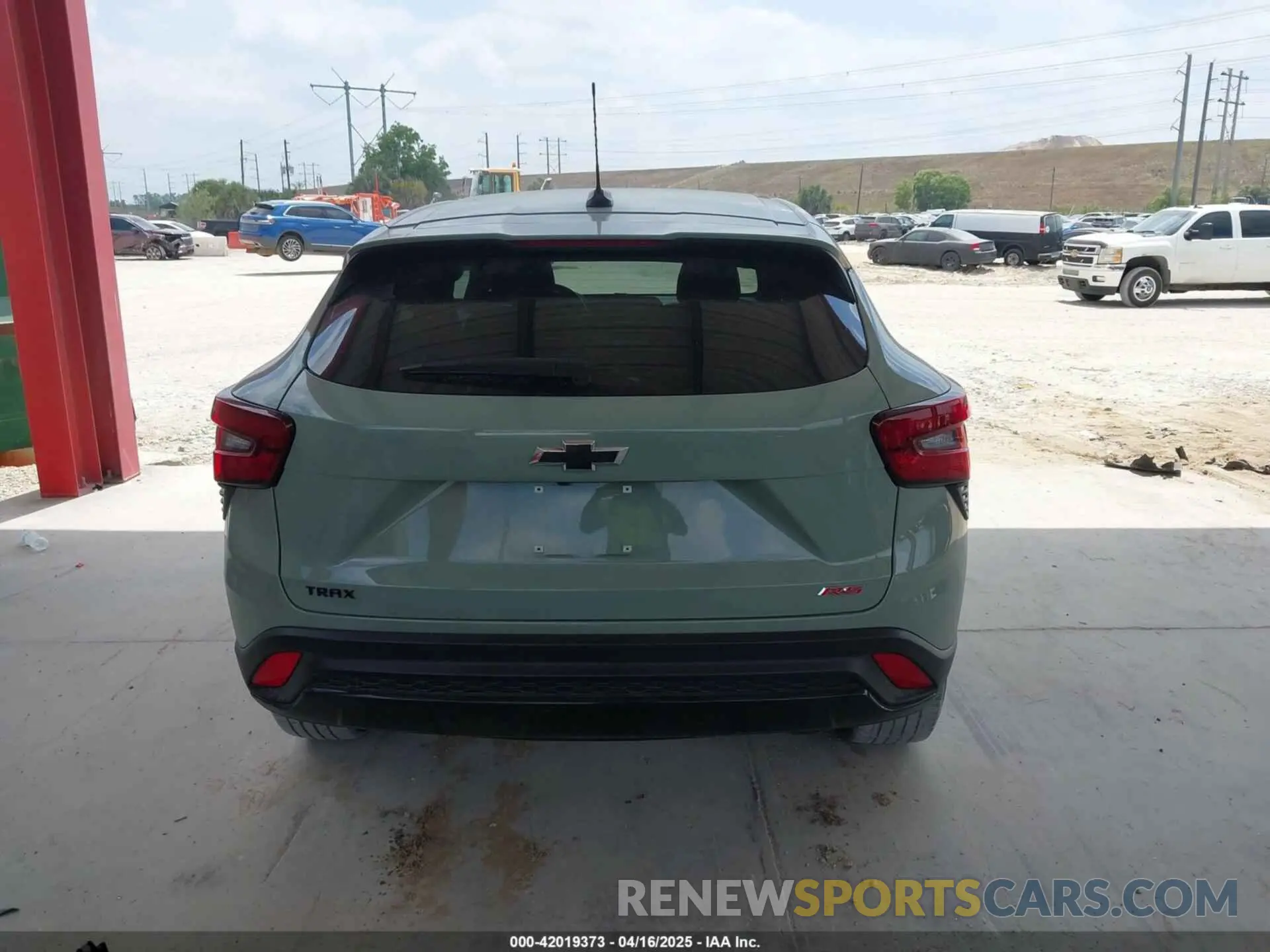 17 Photograph of a damaged car KL77LGE23RC082727 CHEVROLET TRAX 2024