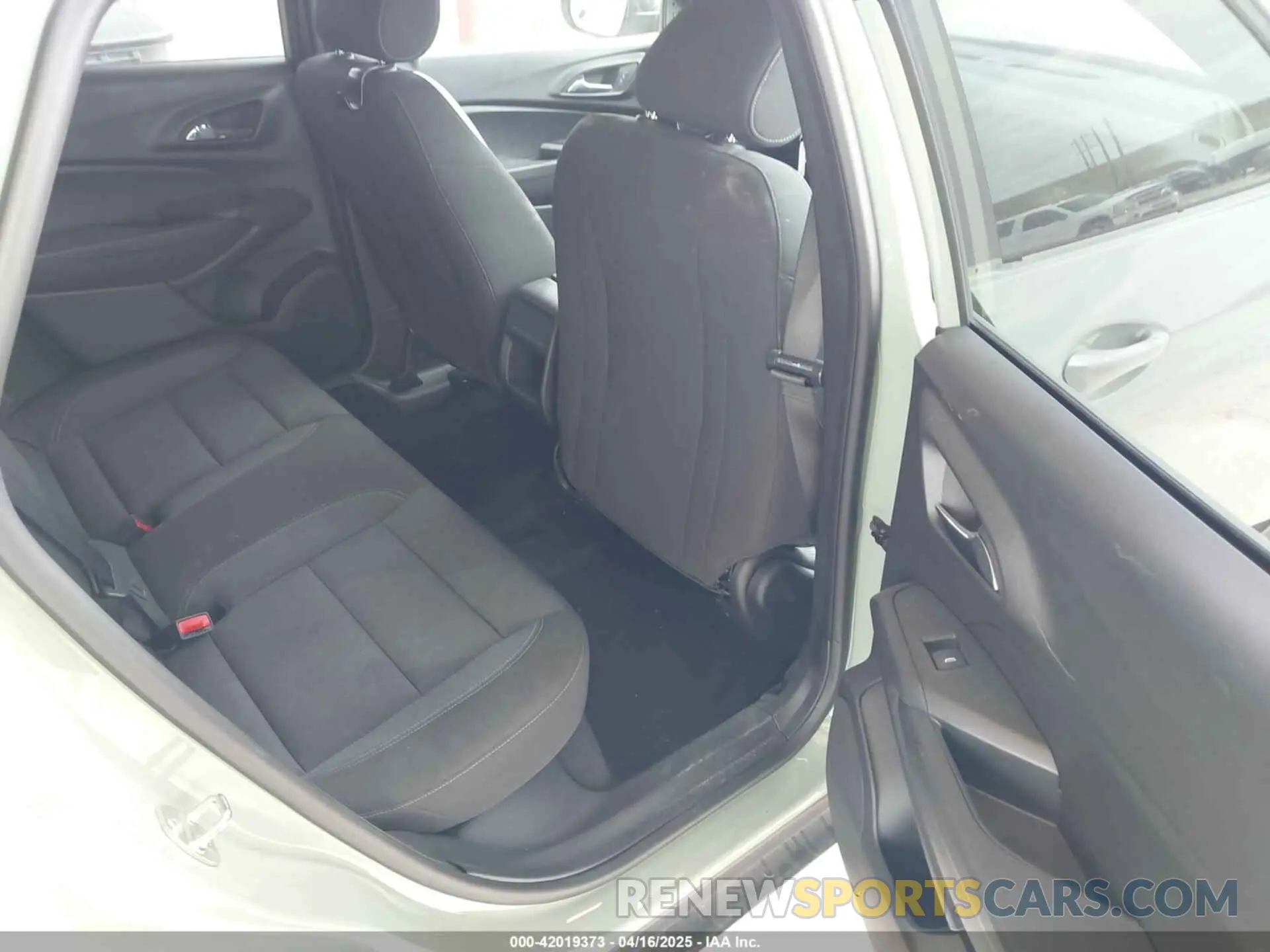 8 Photograph of a damaged car KL77LGE23RC082727 CHEVROLET TRAX 2024