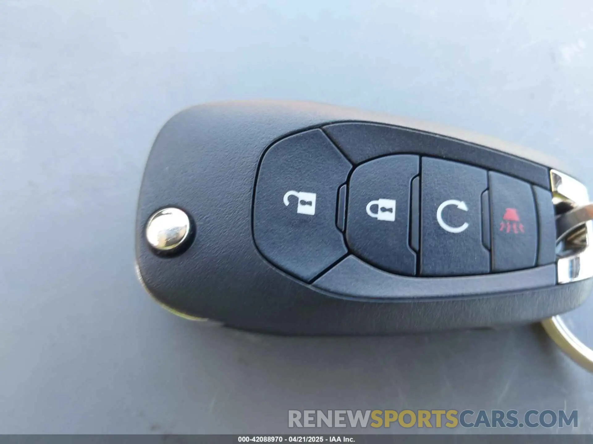 11 Фотография поврежденного автомобиля KL77LGE23RC090973 CHEVROLET TRAX 2024
