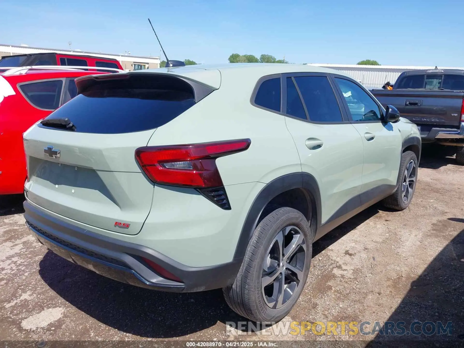 4 Фотография поврежденного автомобиля KL77LGE23RC090973 CHEVROLET TRAX 2024