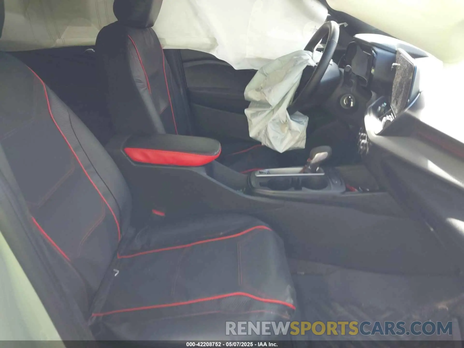 5 Photograph of a damaged car KL77LGE23RC099236 CHEVROLET TRAX 2024