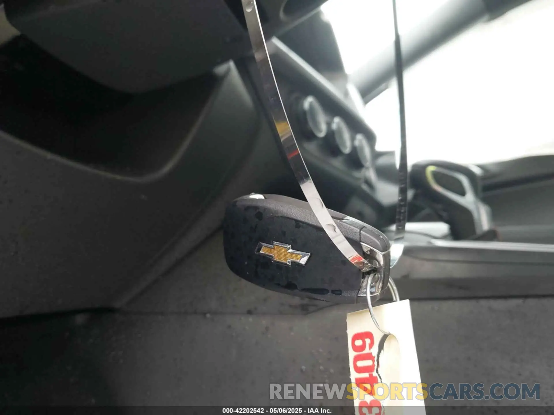 11 Photograph of a damaged car KL77LGE24RC099424 CHEVROLET TRAX 2024