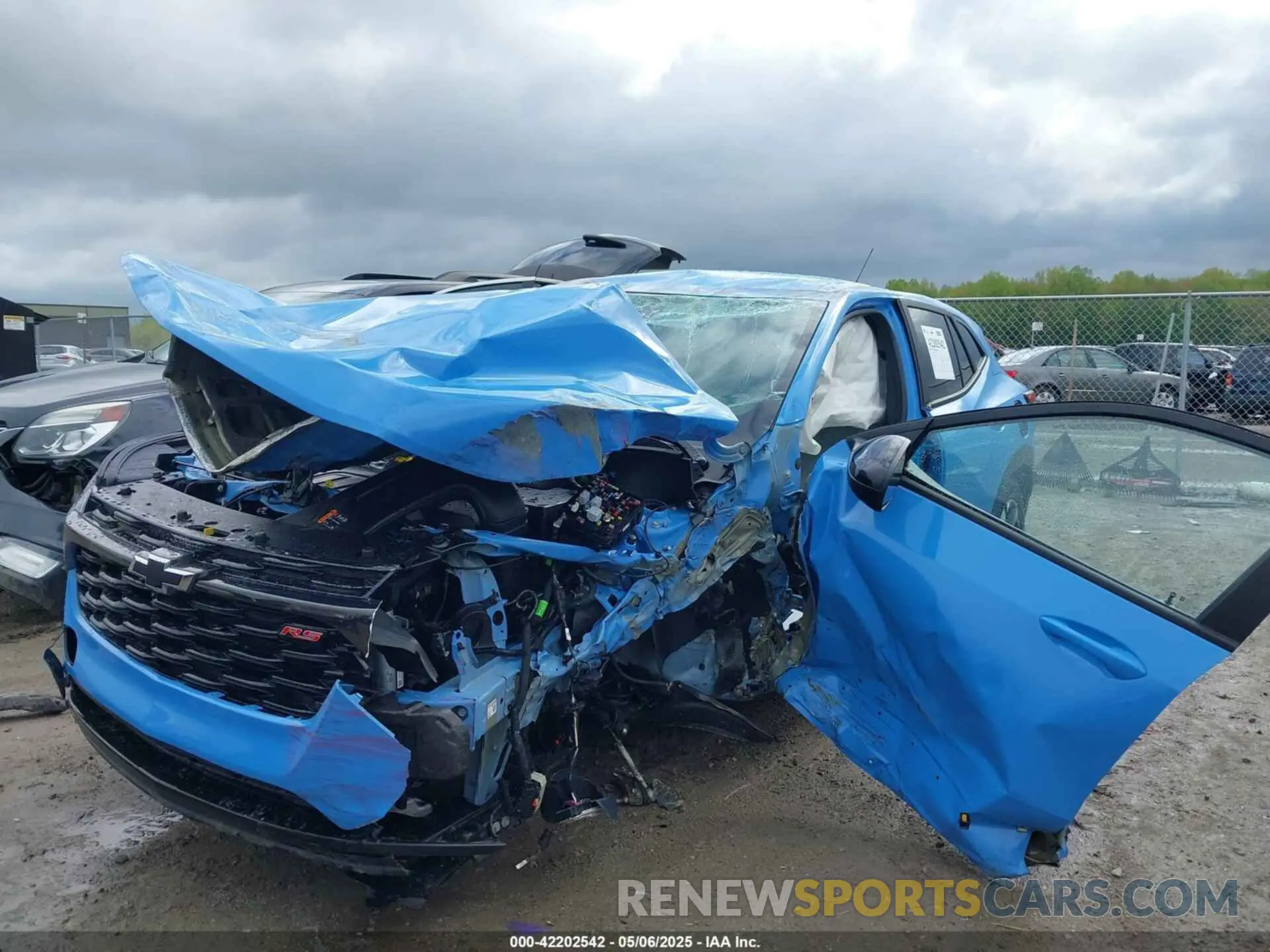2 Photograph of a damaged car KL77LGE24RC099424 CHEVROLET TRAX 2024