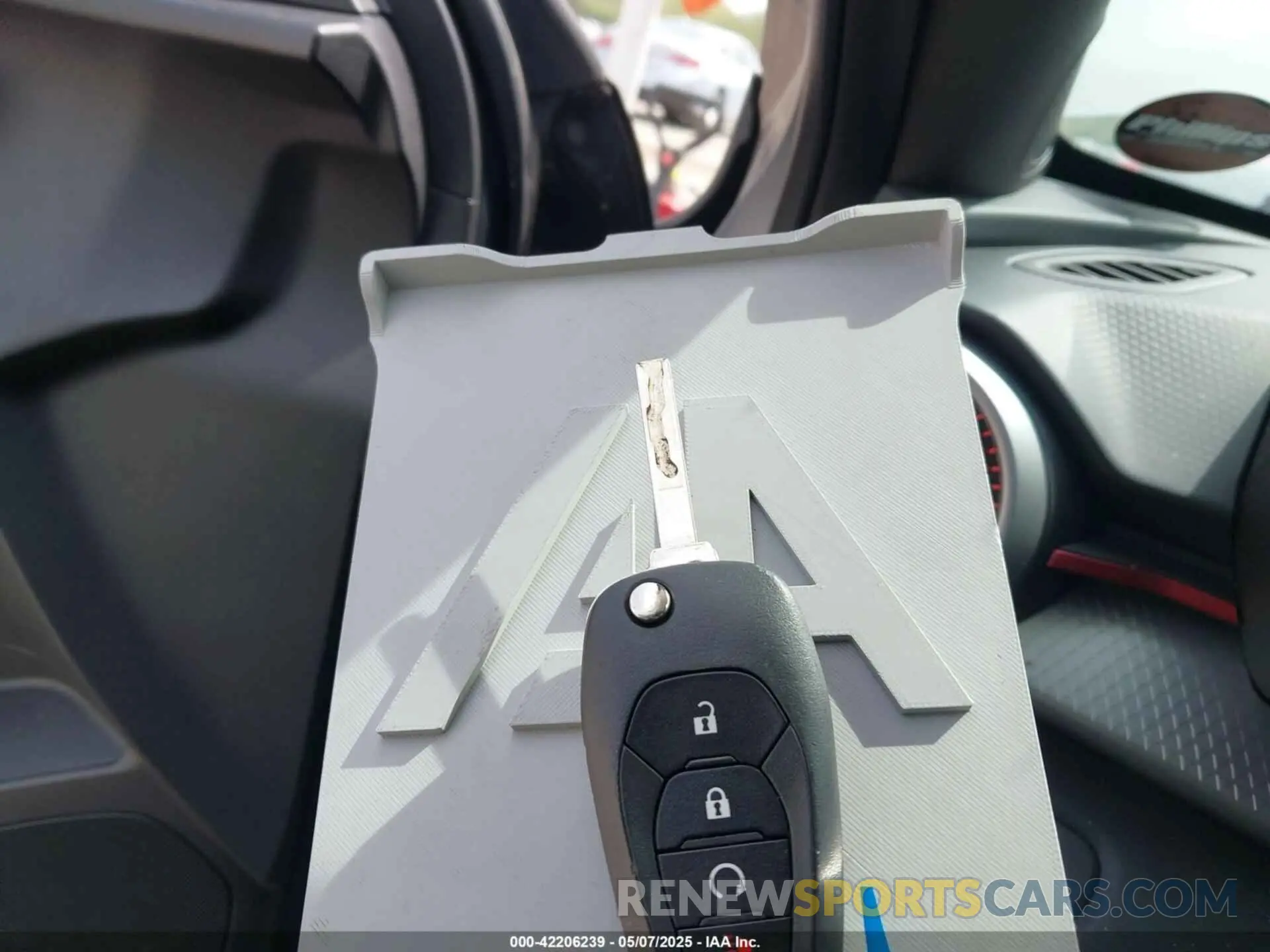 11 Photograph of a damaged car KL77LGE24RT237205 CHEVROLET TRAX 2024