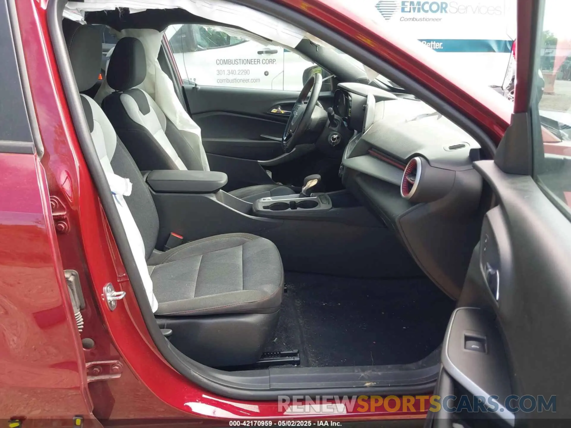 5 Photograph of a damaged car KL77LGE25RC008564 CHEVROLET TRAX 2024