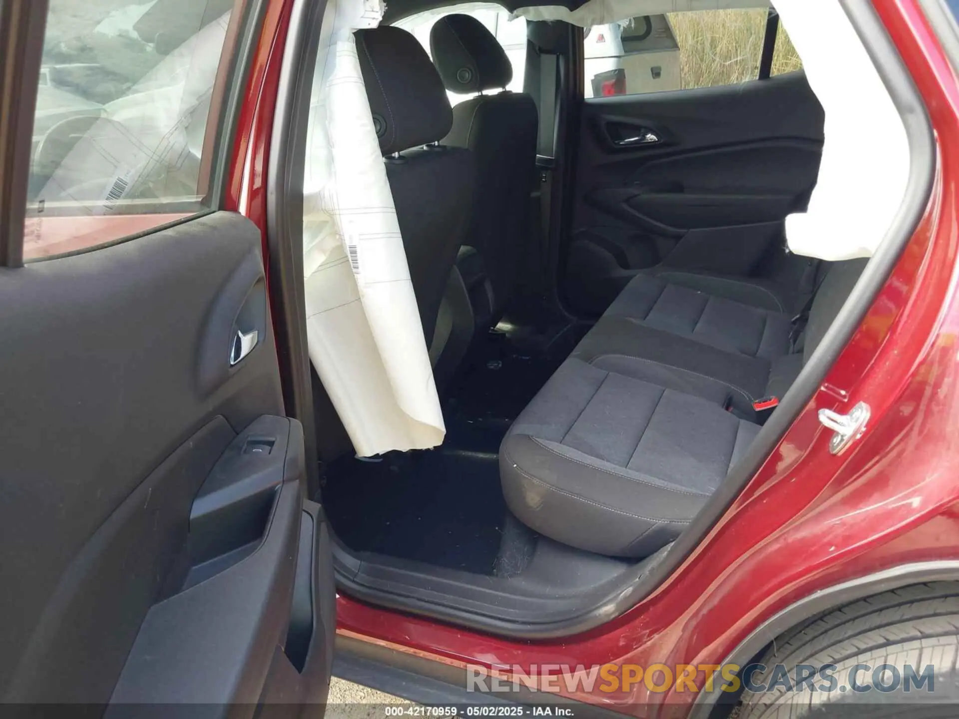 8 Photograph of a damaged car KL77LGE25RC008564 CHEVROLET TRAX 2024