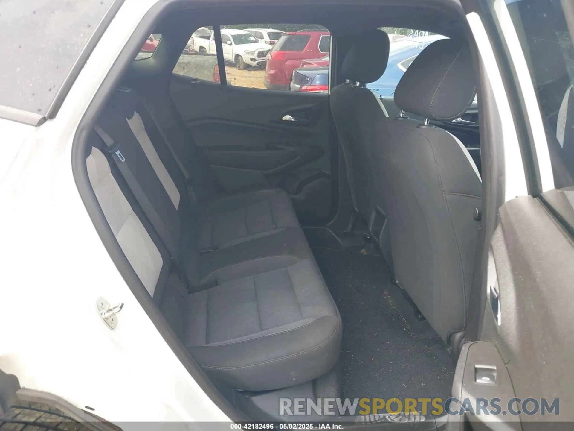 8 Фотография поврежденного автомобиля KL77LGE26RC034378 CHEVROLET TRAX 2024