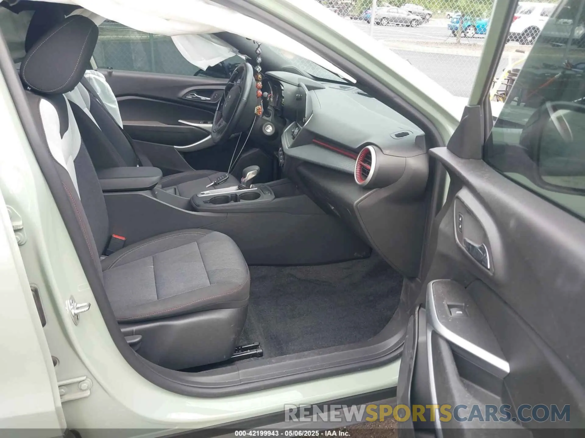 5 Photograph of a damaged car KL77LGE26RC200057 CHEVROLET TRAX 2024