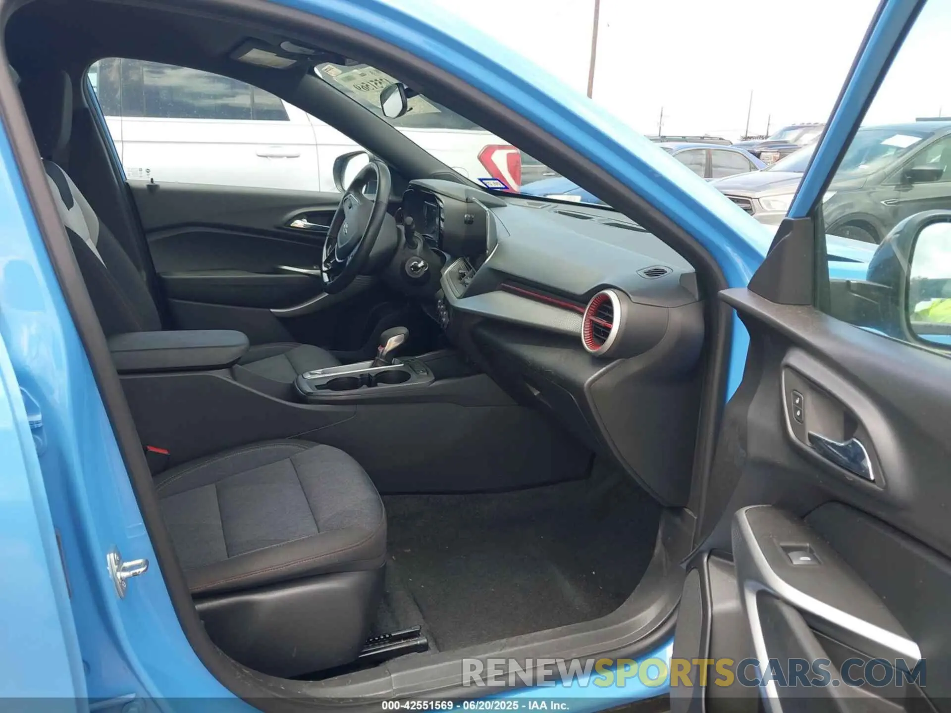 5 Photograph of a damaged car KL77LGE27RC030159 CHEVROLET TRAX 2024