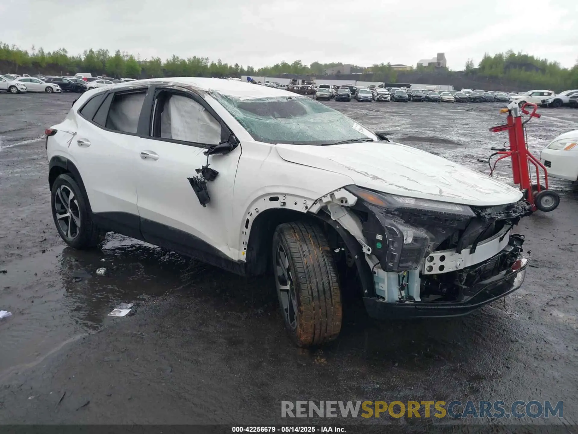 1 Фотография поврежденного автомобиля KL77LGE27RC032624 CHEVROLET TRAX 2024