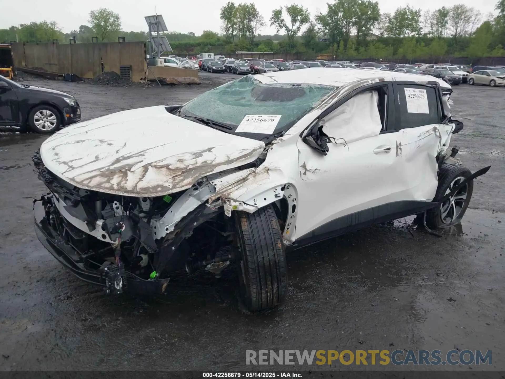 2 Фотография поврежденного автомобиля KL77LGE27RC032624 CHEVROLET TRAX 2024