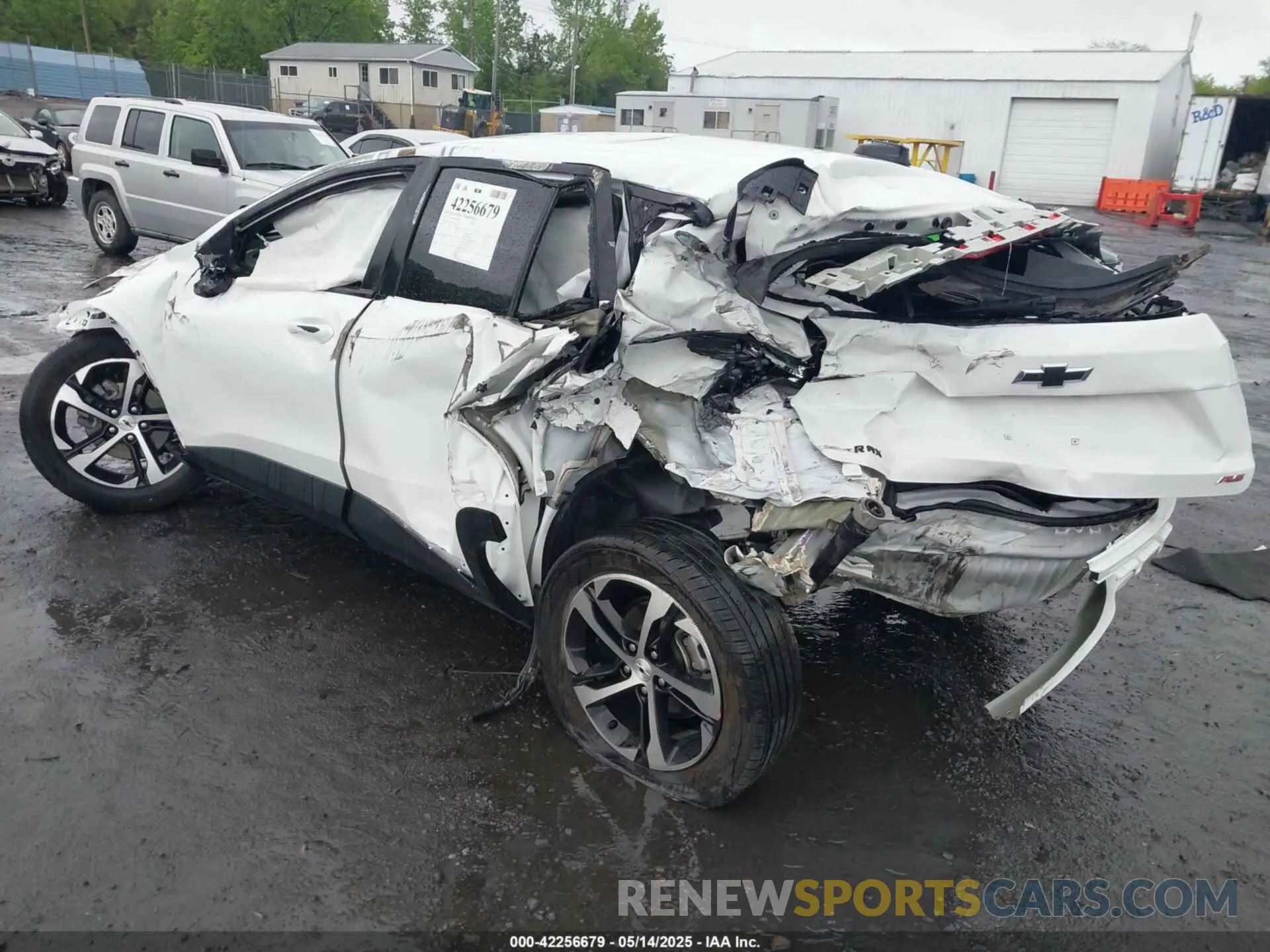 3 Фотография поврежденного автомобиля KL77LGE27RC032624 CHEVROLET TRAX 2024