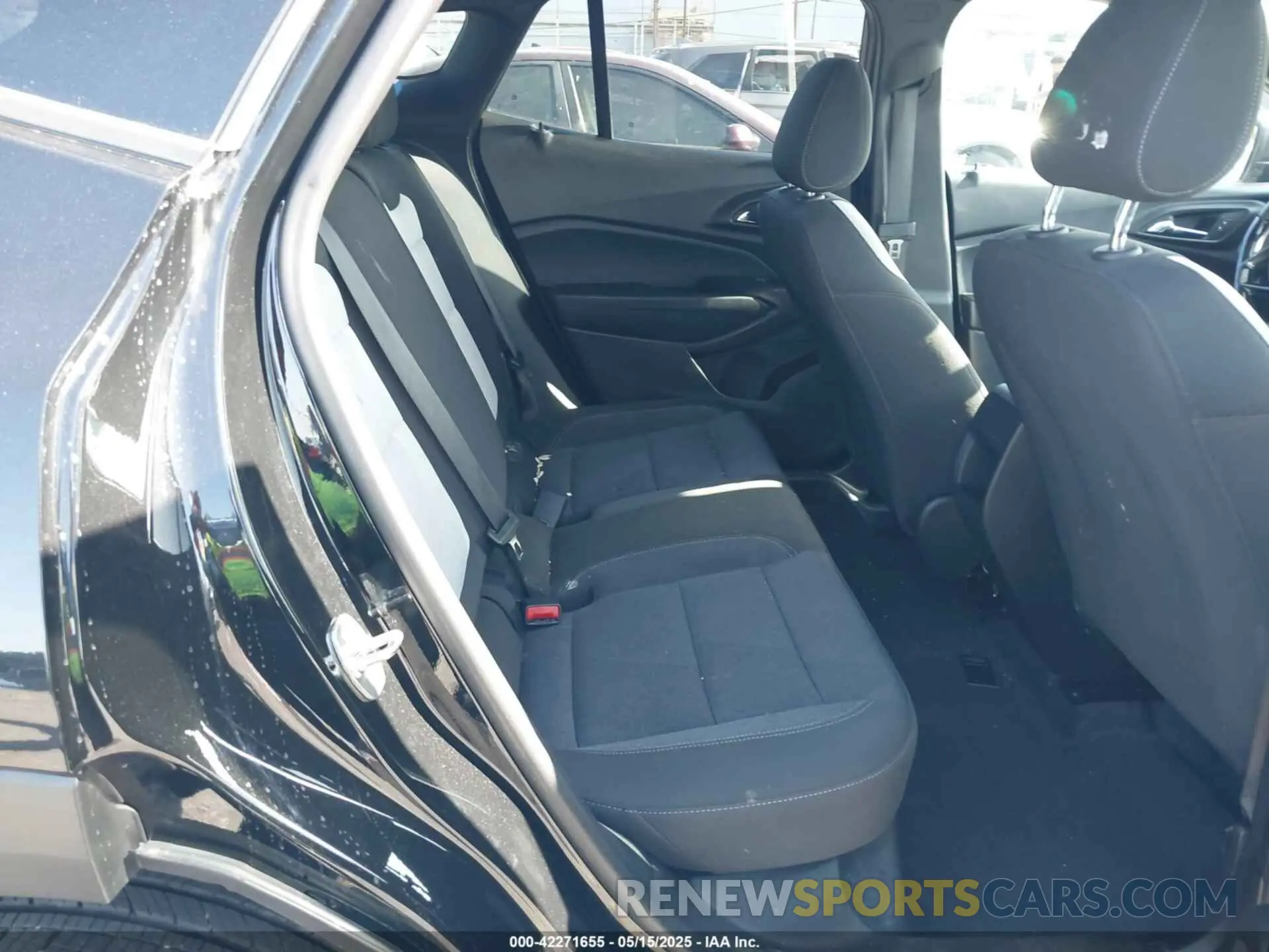 8 Photograph of a damaged car KL77LGE27RC126292 CHEVROLET TRAX 2024