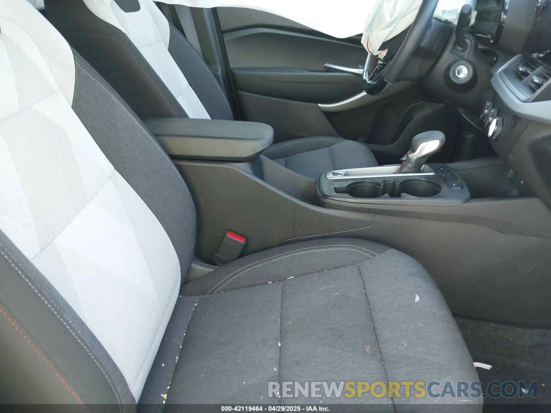 5 Фотография поврежденного автомобиля KL77LGE28RC018635 CHEVROLET TRAX 2024
