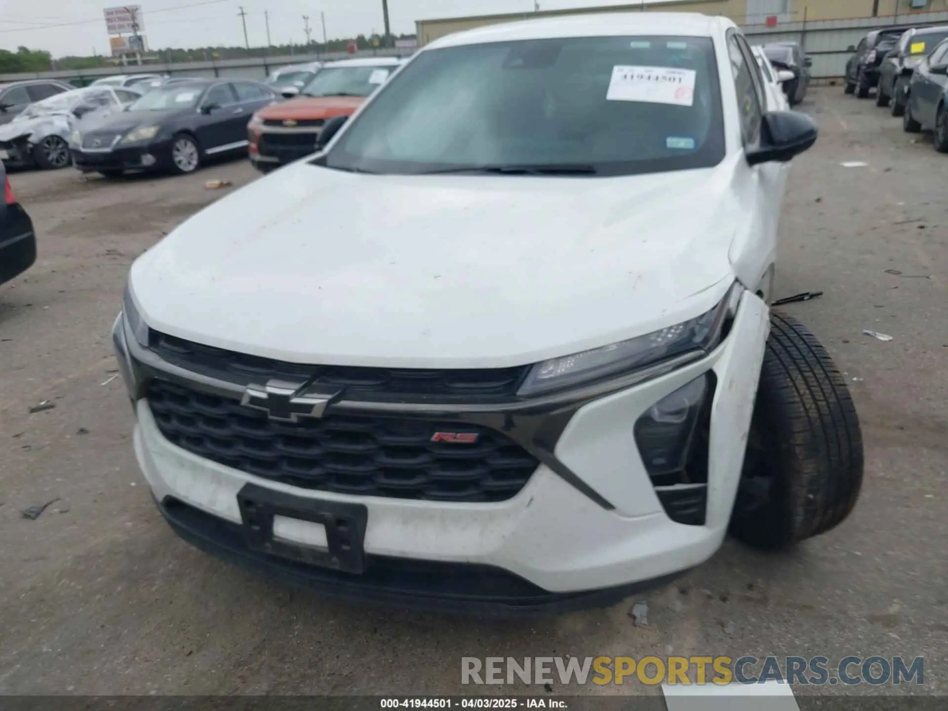12 Фотография поврежденного автомобиля KL77LGE28RC139620 CHEVROLET TRAX 2024